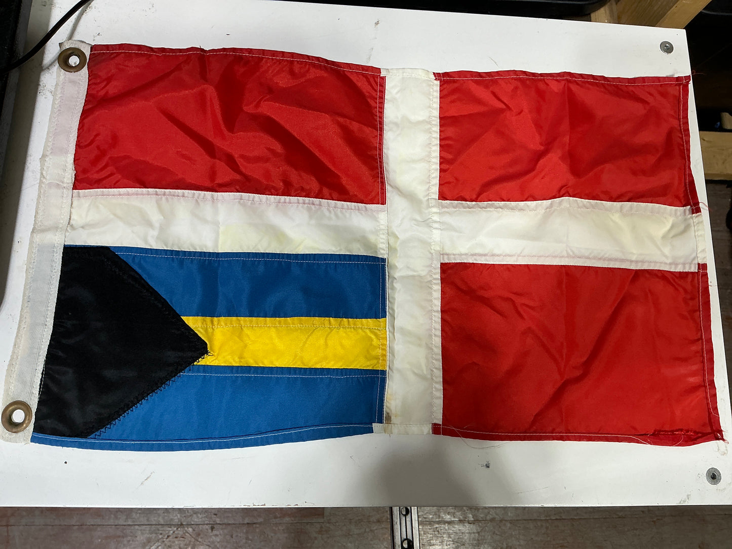 Bahamas Official Maritime Flag 20x12