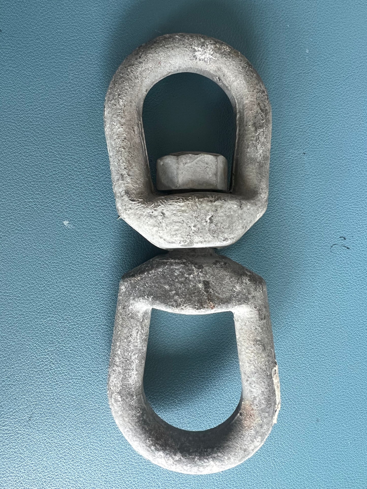 Galvanized Double Ended Swivel Eye Hook Eye to Eye Swivel Shackle 1/2