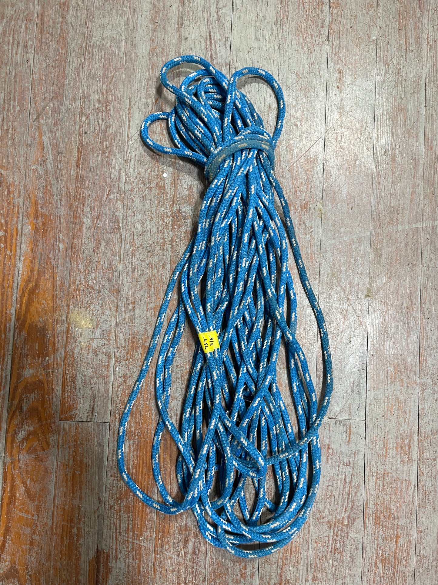73'8" Blue Halyard Line x 3/8" Diameter & Shackle
