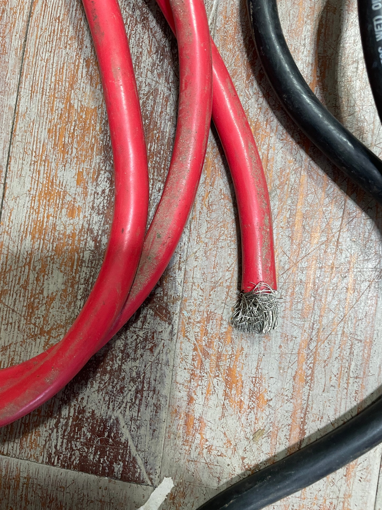 BATTERY CABLES - RED OR BLACK - DIFFERENT LENGTHS AND AWG