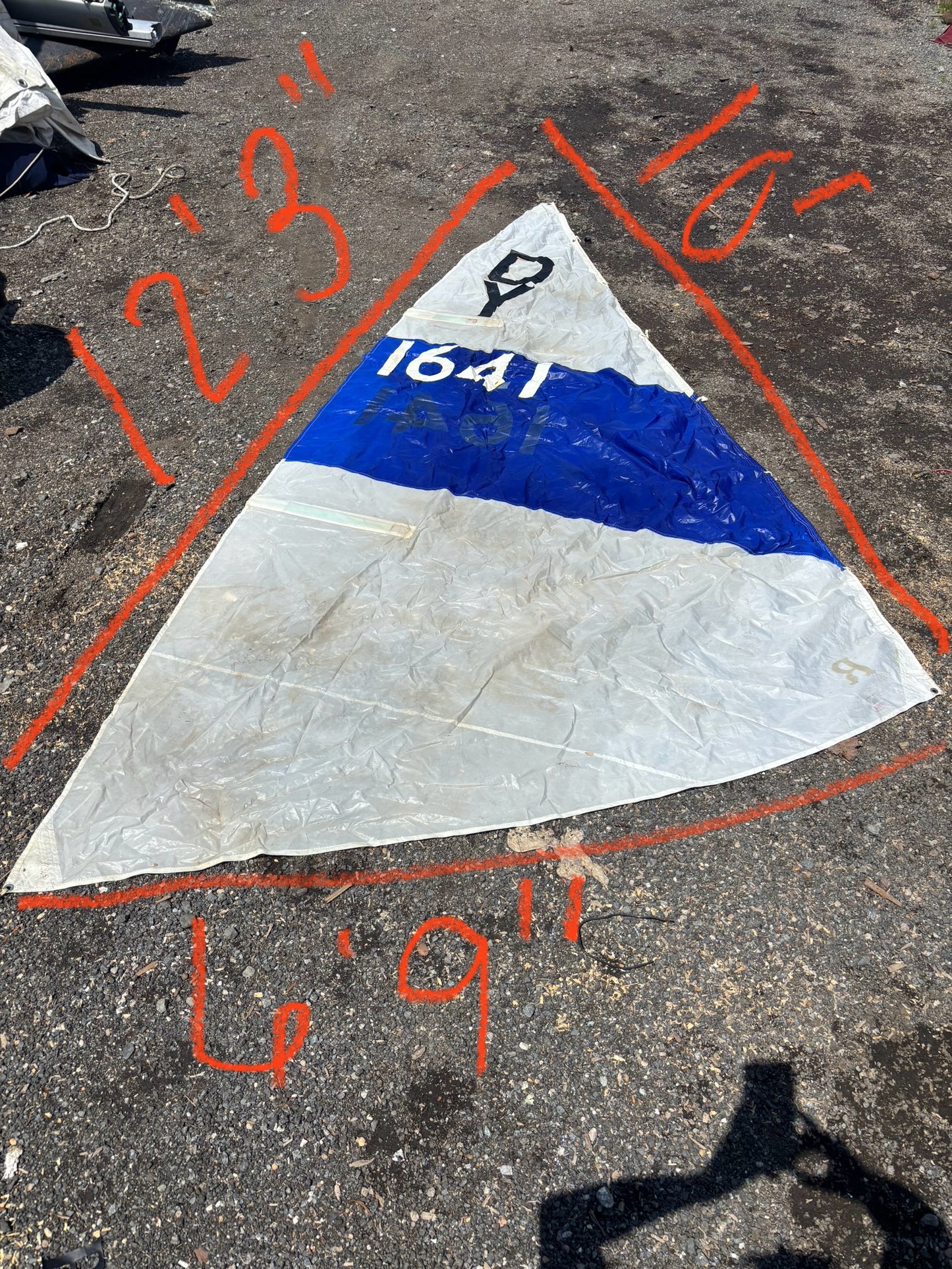 ODAY 26 Small Sail - 12’3” x 10’ x 6’9”
