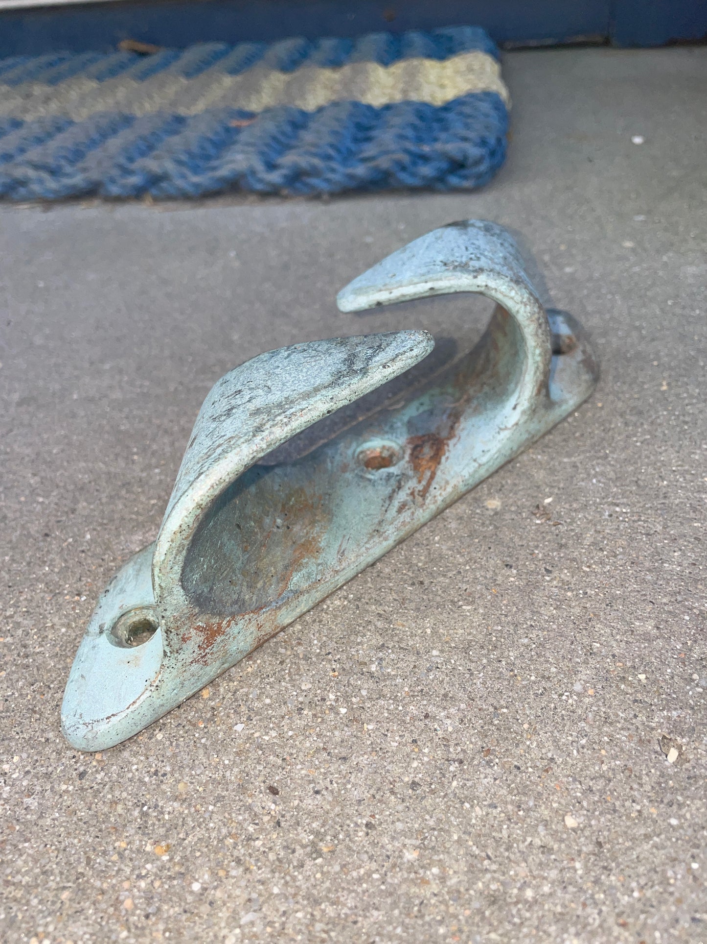 Chock Cleat