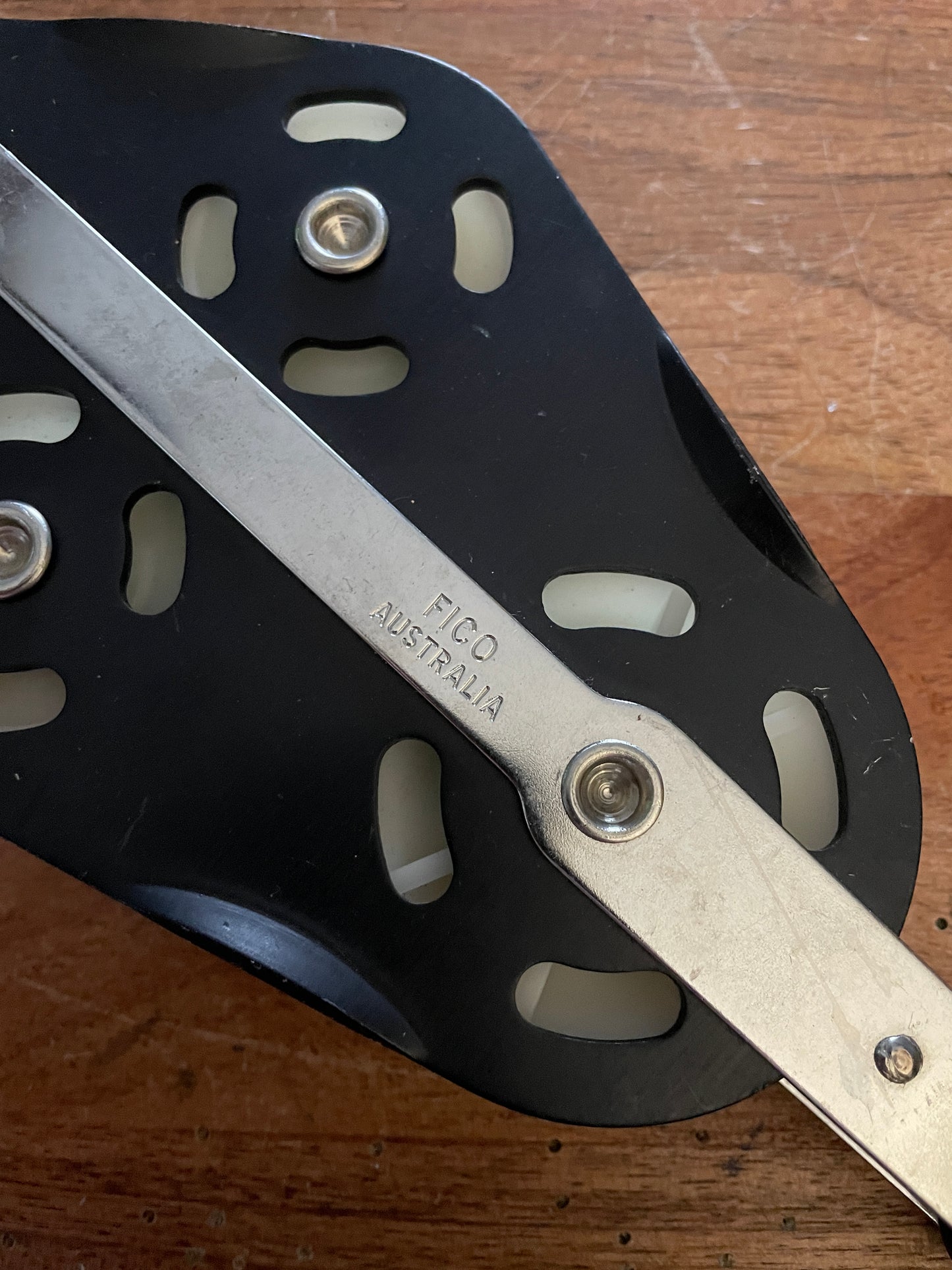 Fico Triple Fiddle Block With Shackle & Becket - 1/2” Line