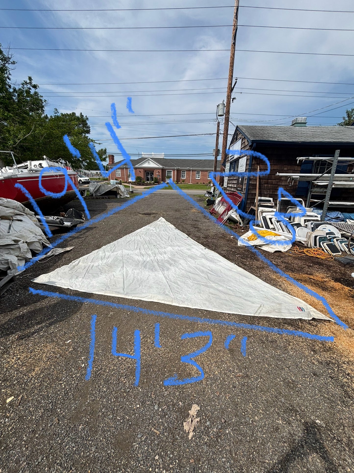 Ericson 25 Sail - 19’4” x 23’ x 14’3”
