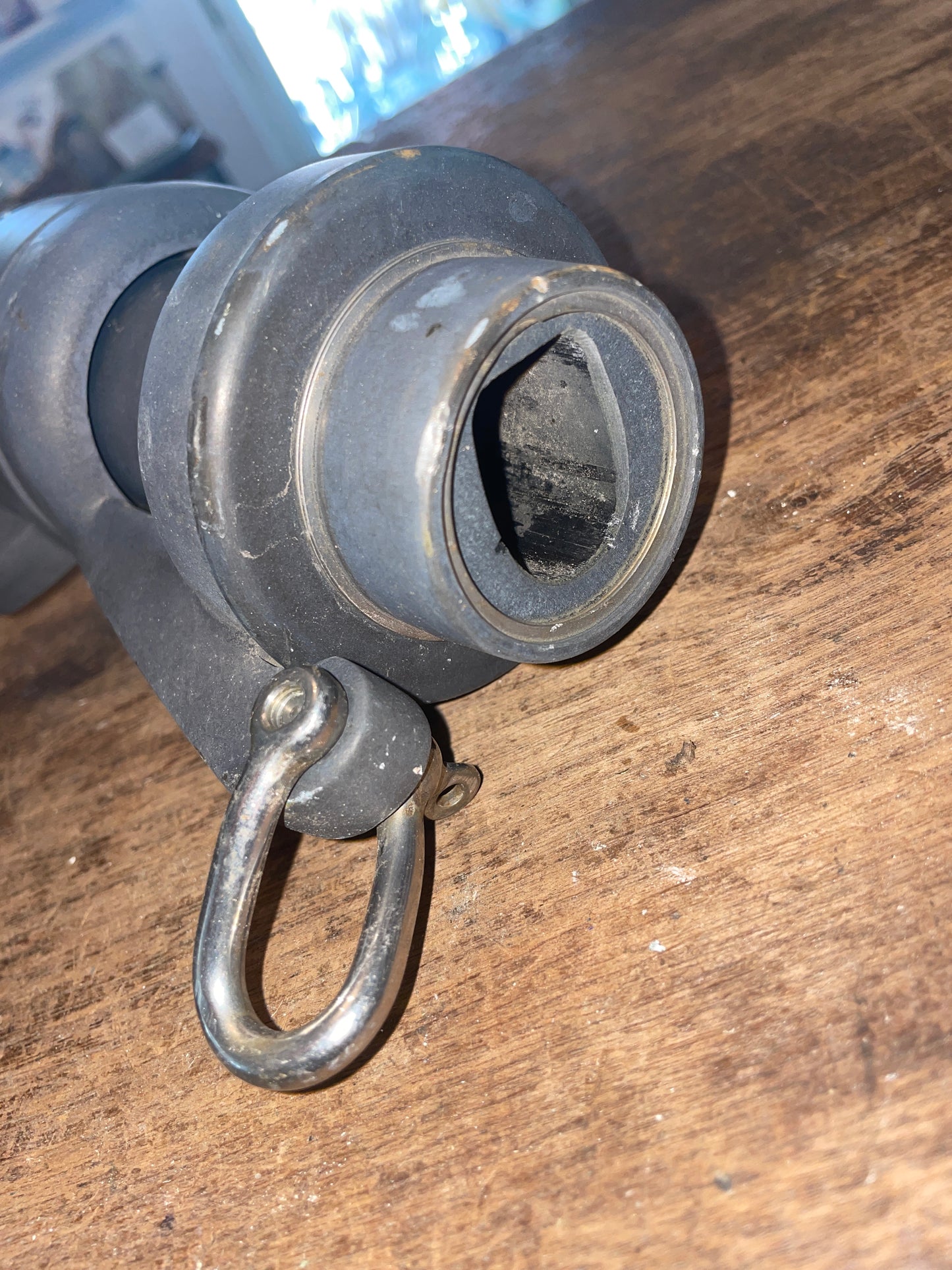 Upper Swivel With Harken #6 Haylard Shackle- 1 1/8”L x 7/8” W Foils