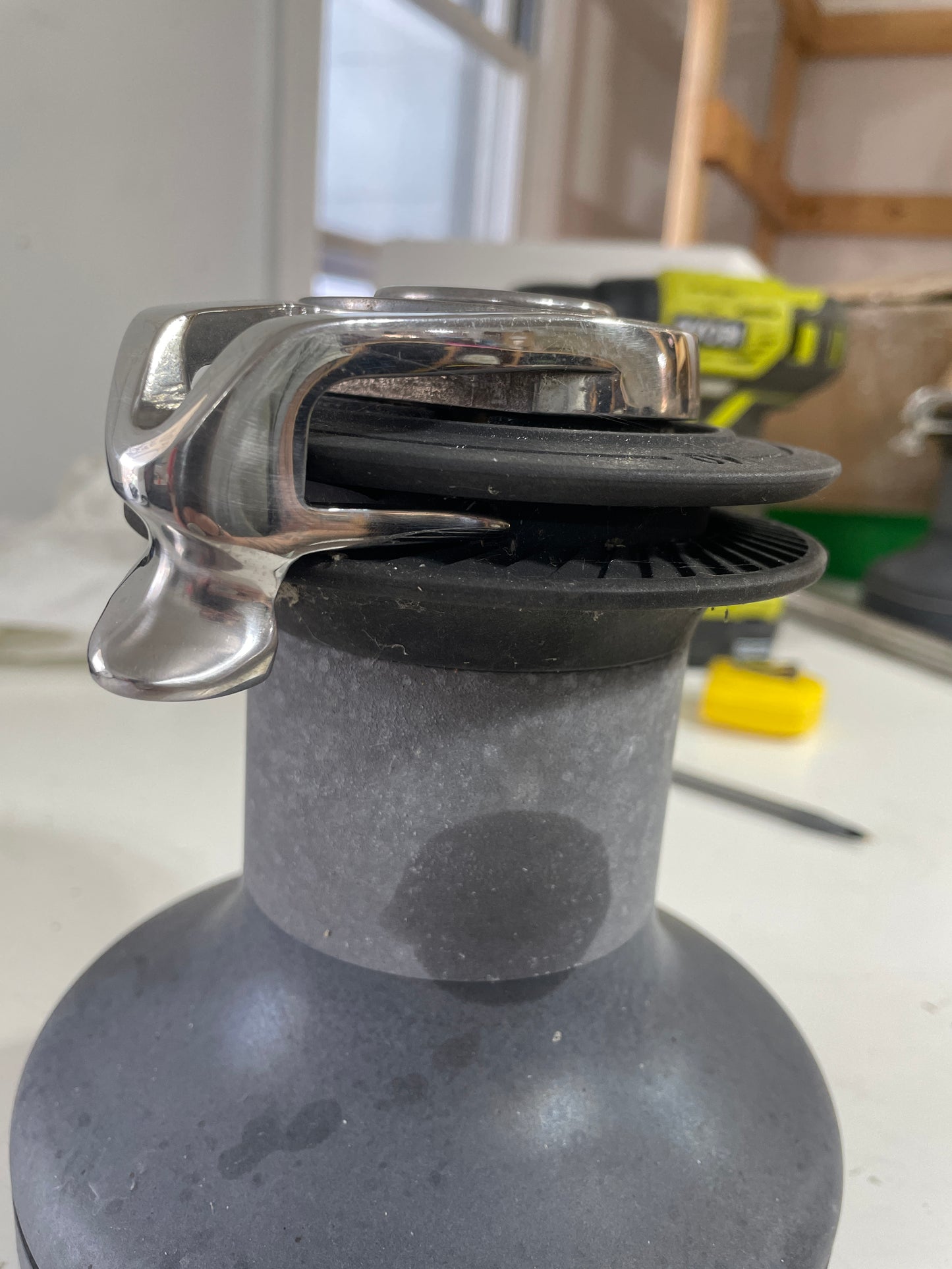 Harken 40 - 2 Speed Self Tailing Winch