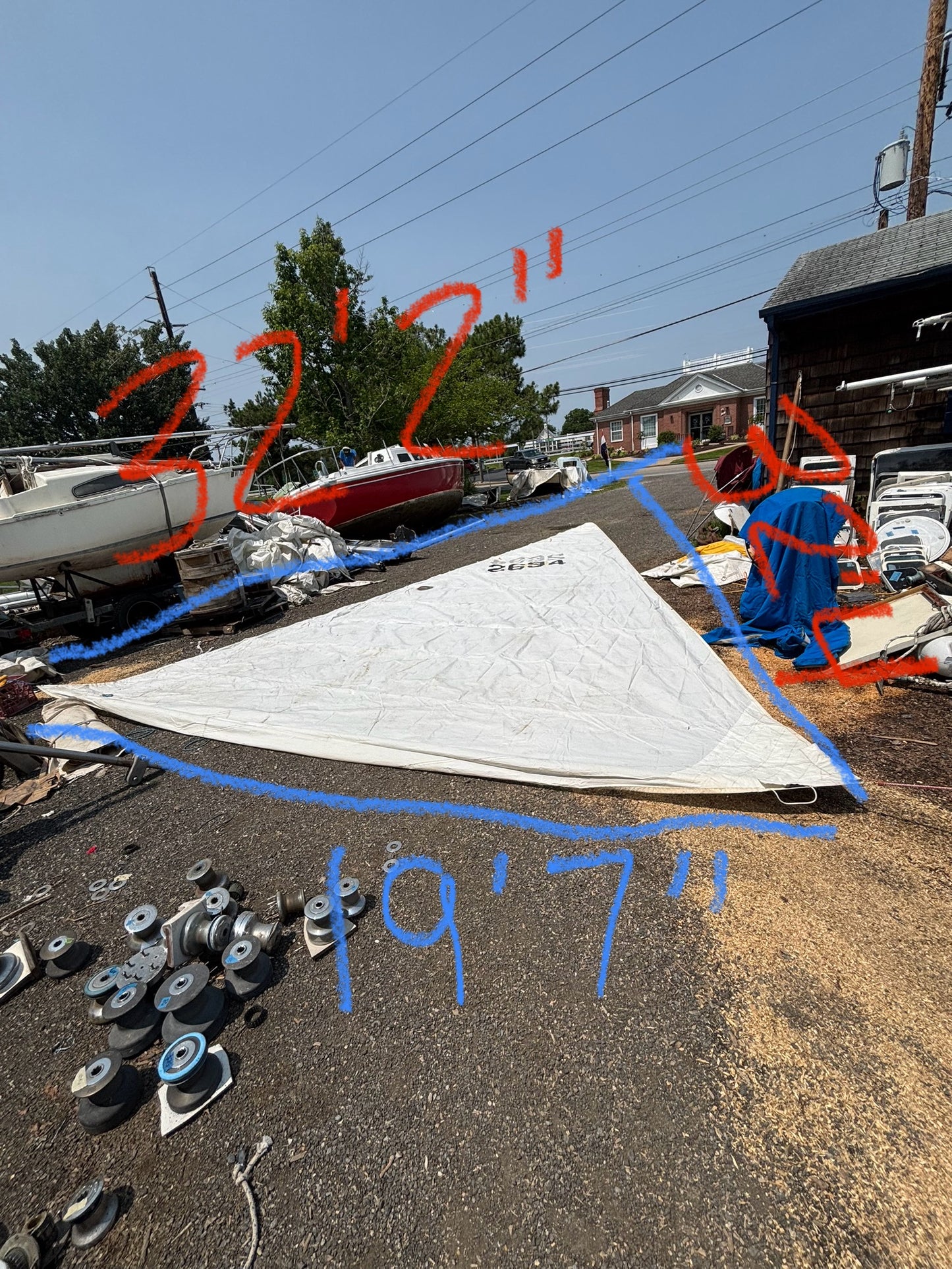 32’2” x 32’4” x 19’7” Numbered Head Sail