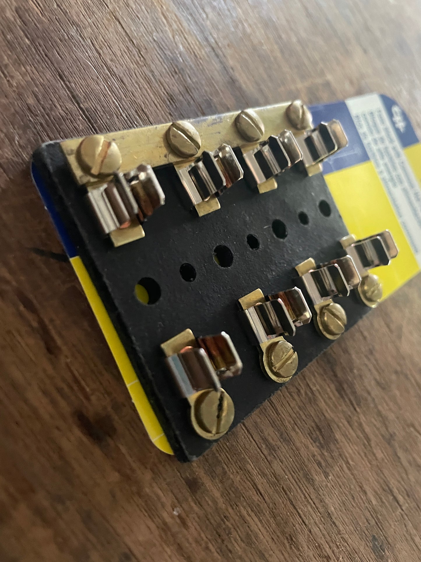 Cole Hersee CO 8 Fuse Block With Common Hot Feed MODEL M-414-01BP