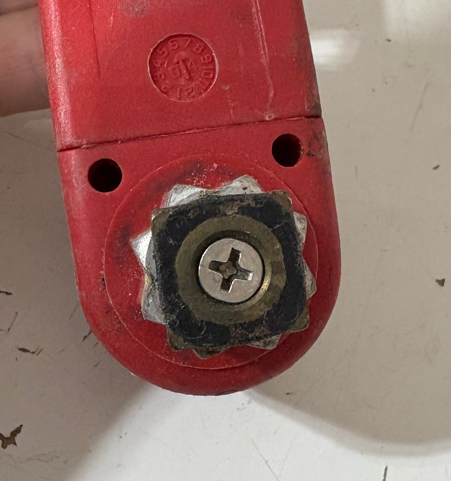 Titan 9 1/2" Floating Winch, Locking