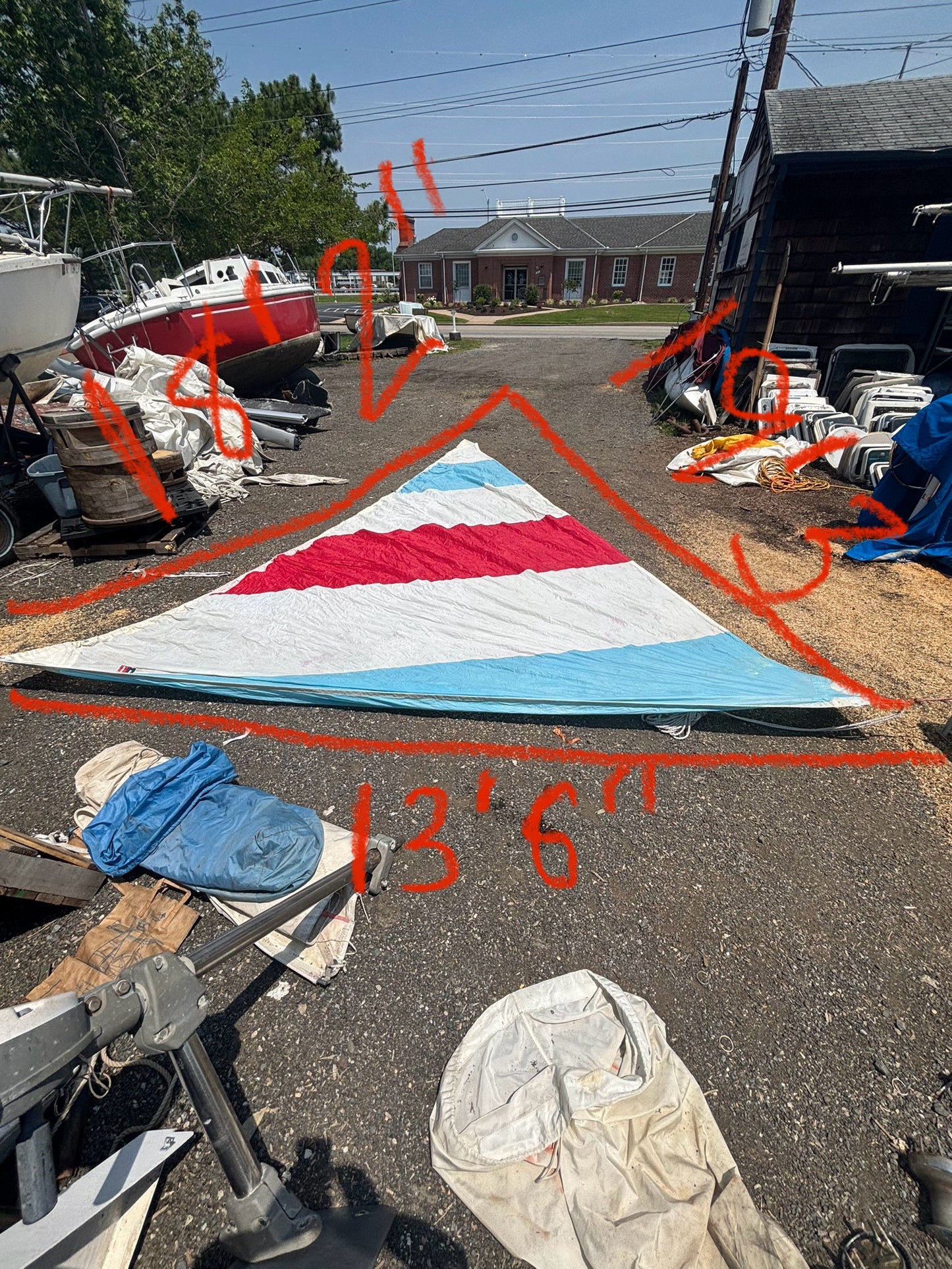 ODAY 22 Spinnaker 18’2” x 19’3” x 13’6”