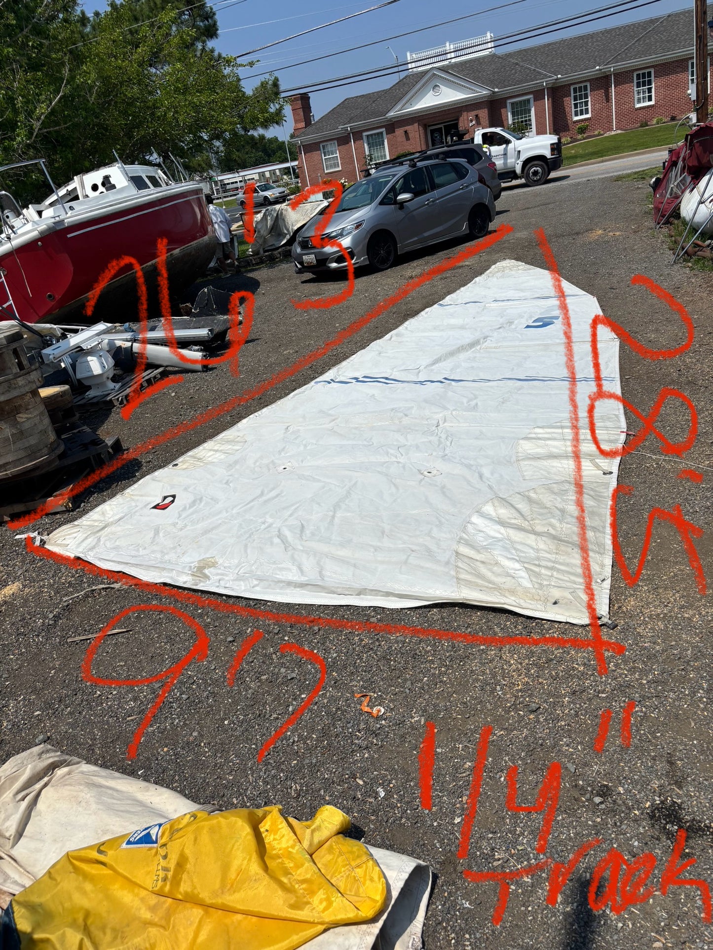 26’3” Luff x 28’5” Leech x 9’7” Foot Mainsail