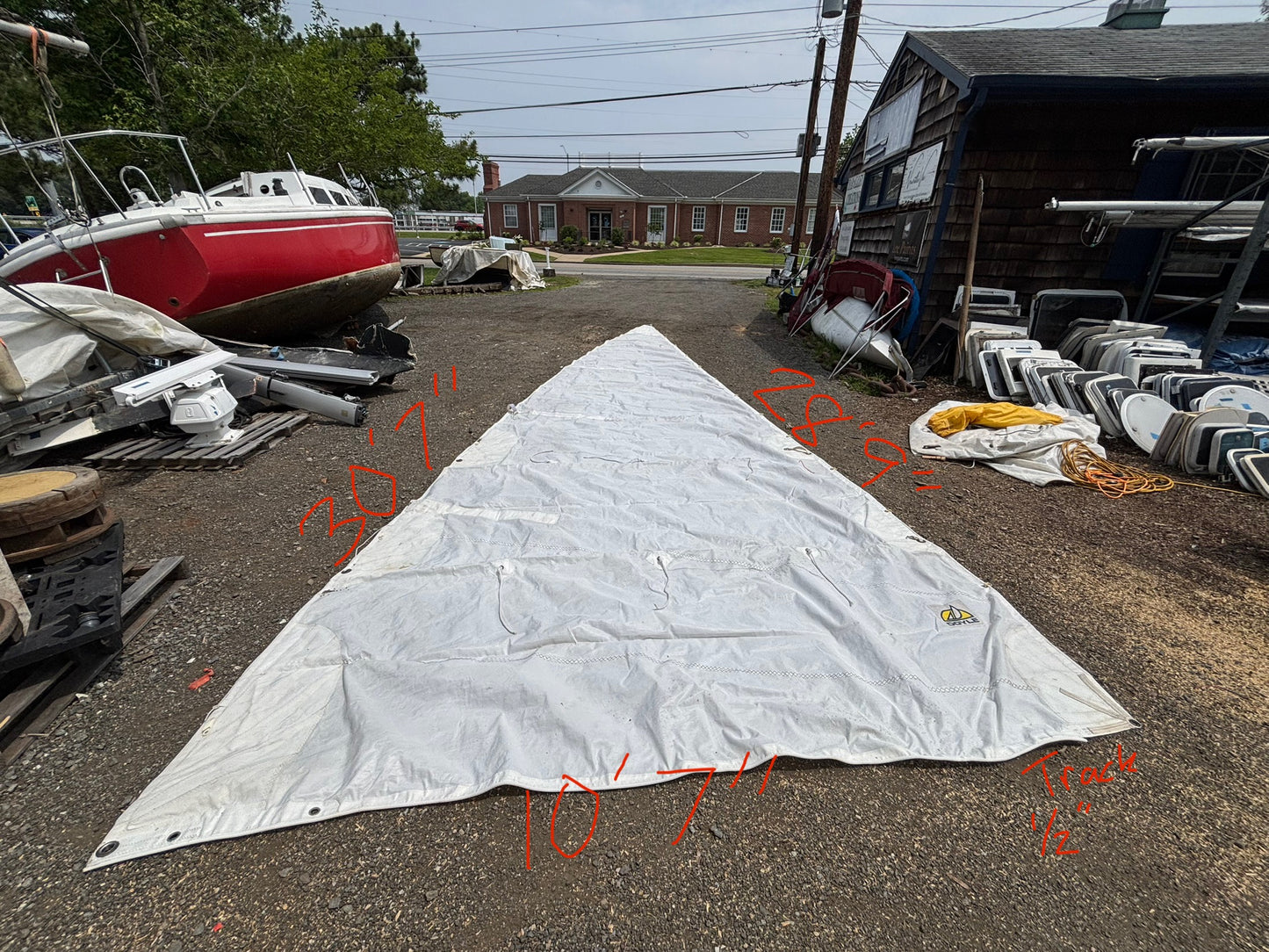 Seadog Main Sail — 28’9” Luff x 30’7” Leech x 10’7” Foot