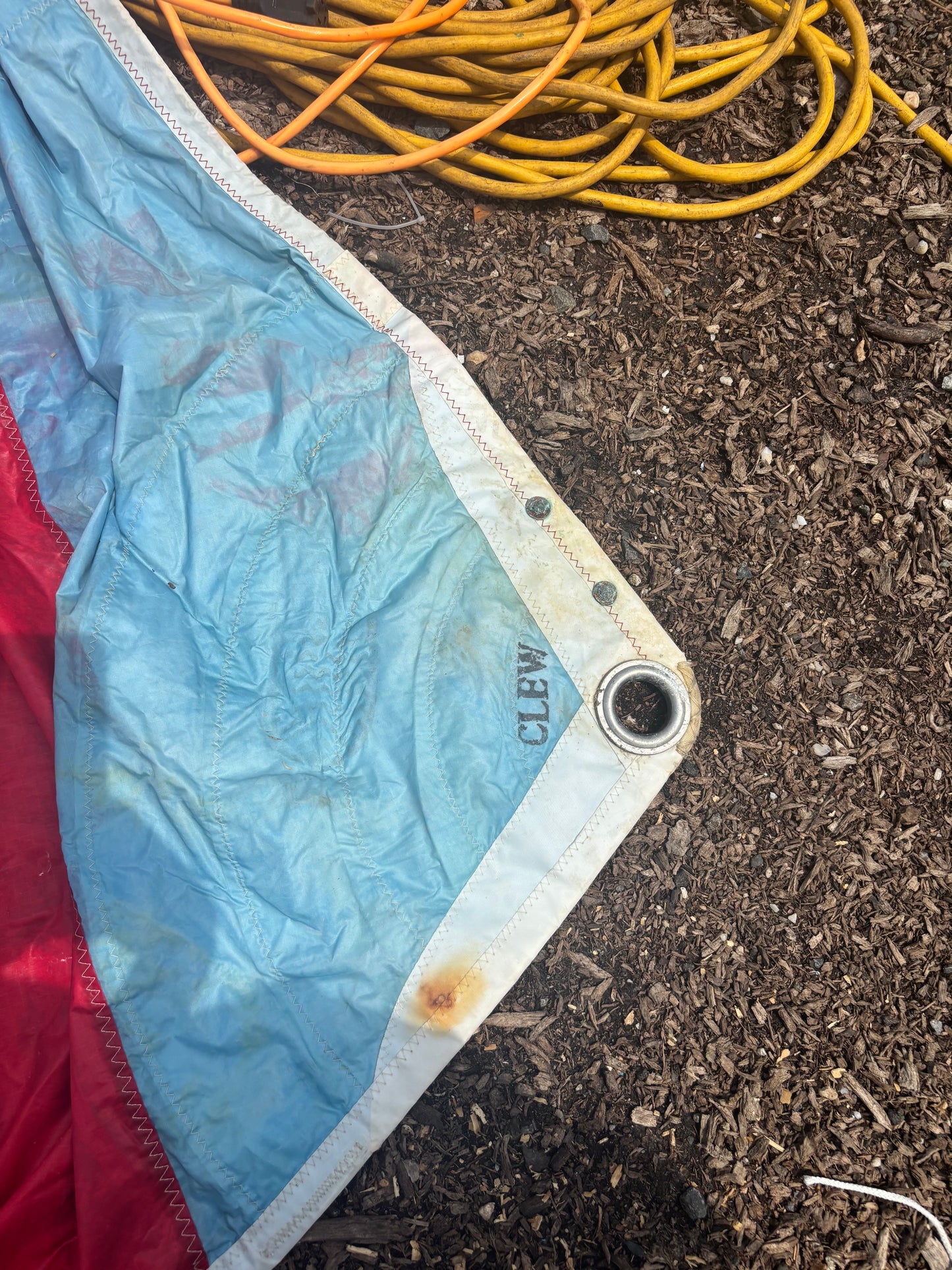 39’8” x 31” x 25’3” Spinnaker Sail