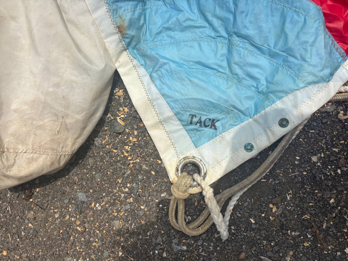 39’8” x 31” x 25’3” Spinnaker Sail