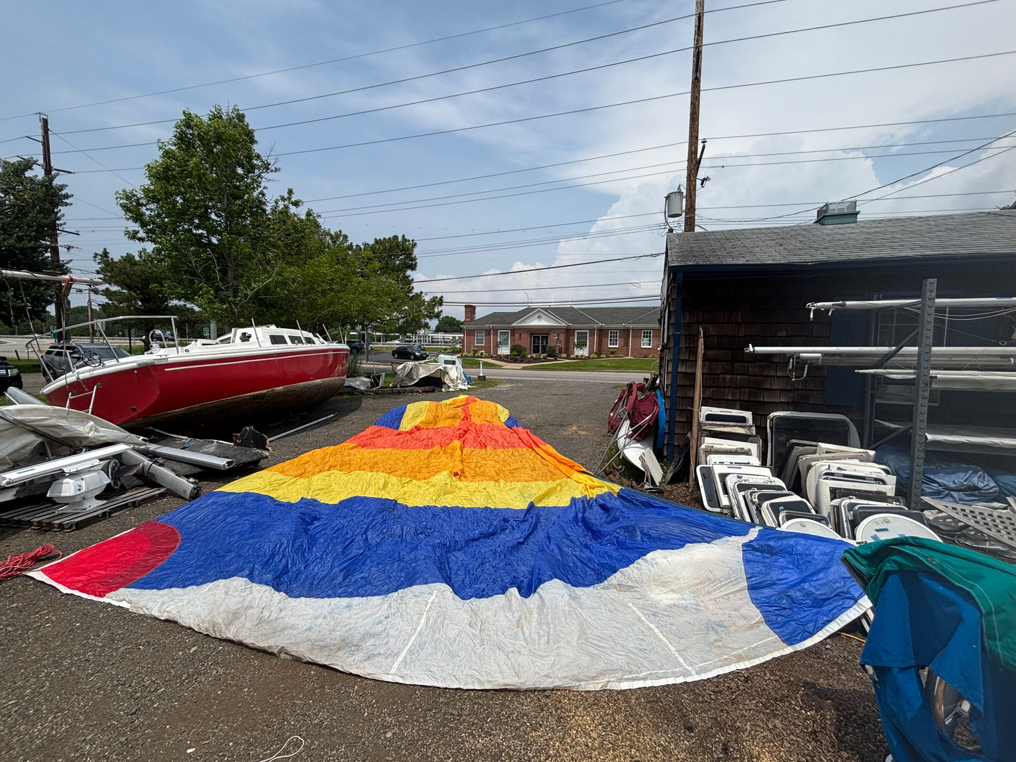 44’7” x 41’ x 22’8” Spinnaker