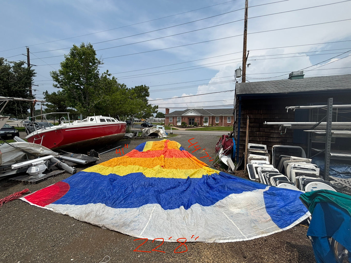 44’7” x 41’ x 22’8” Spinnaker
