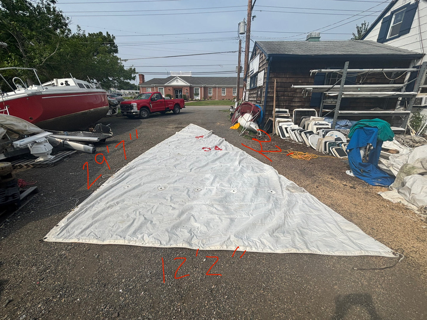 30’ Main Sail — 32’ x 29’7” x 12’2”