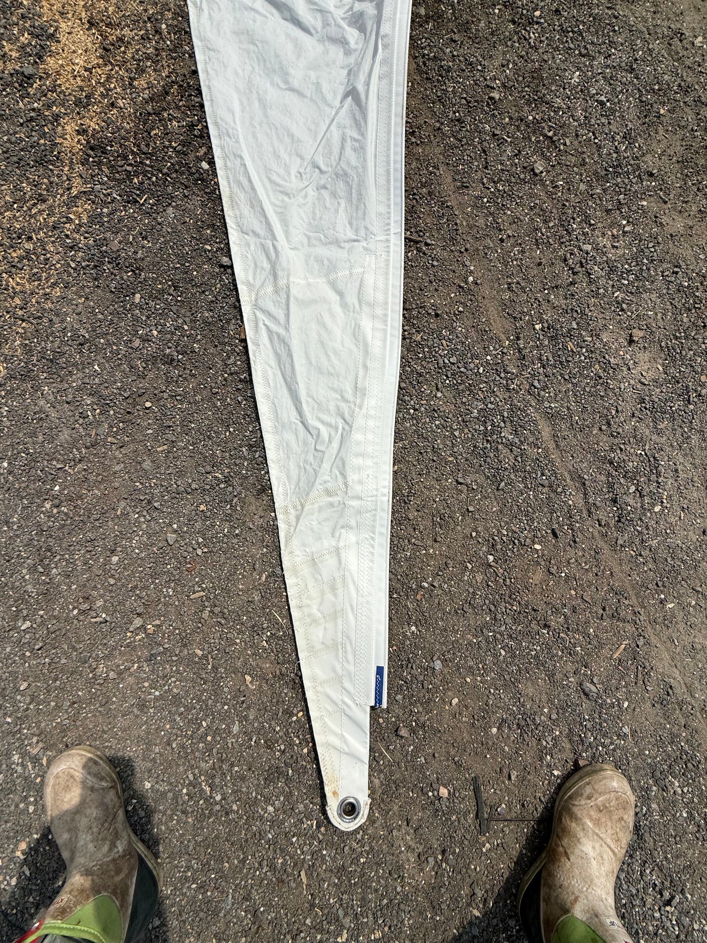 34’2” x 31’2” x 13’4” Sail