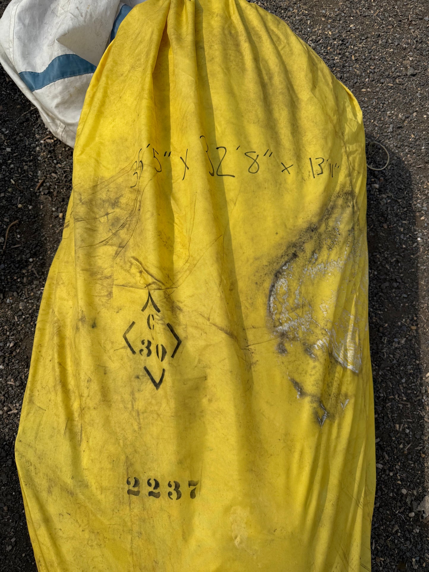 Catalina 30 Sail — 35’5” x 32’8” x 13’11”