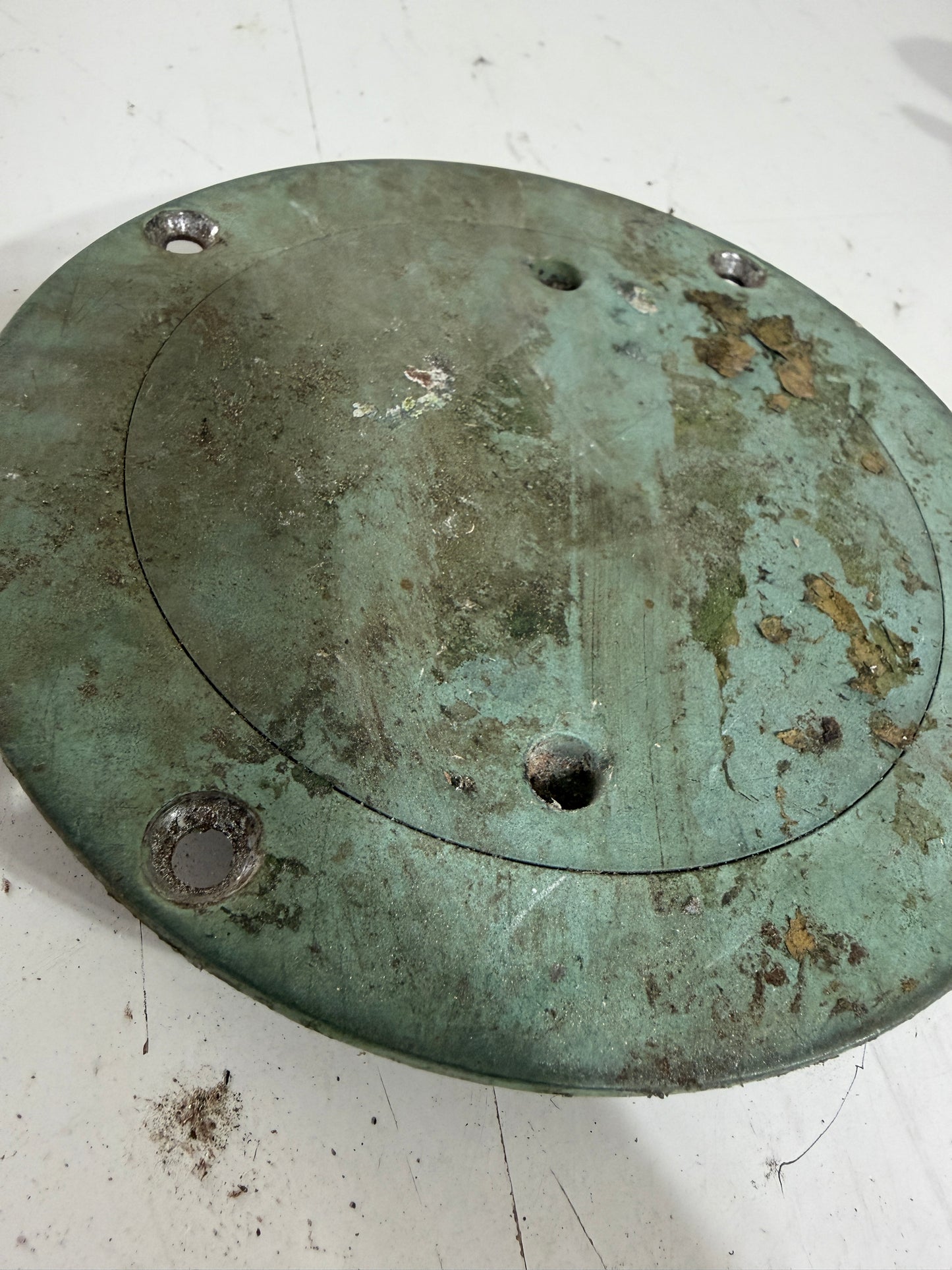 Wilcox Crittenden 4 3/8" Diameter Deck Plate - Stuck