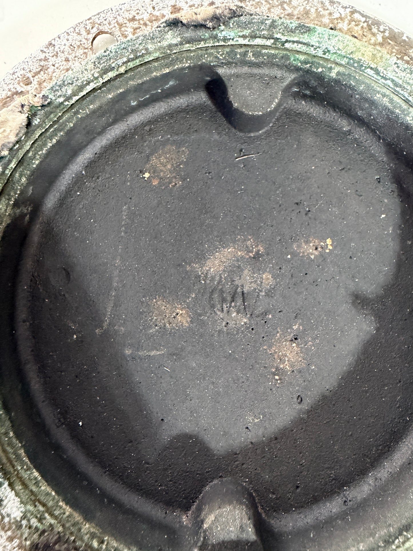 Wilcox Crittenden 4 3/8" Diameter Deck Plate - Stuck