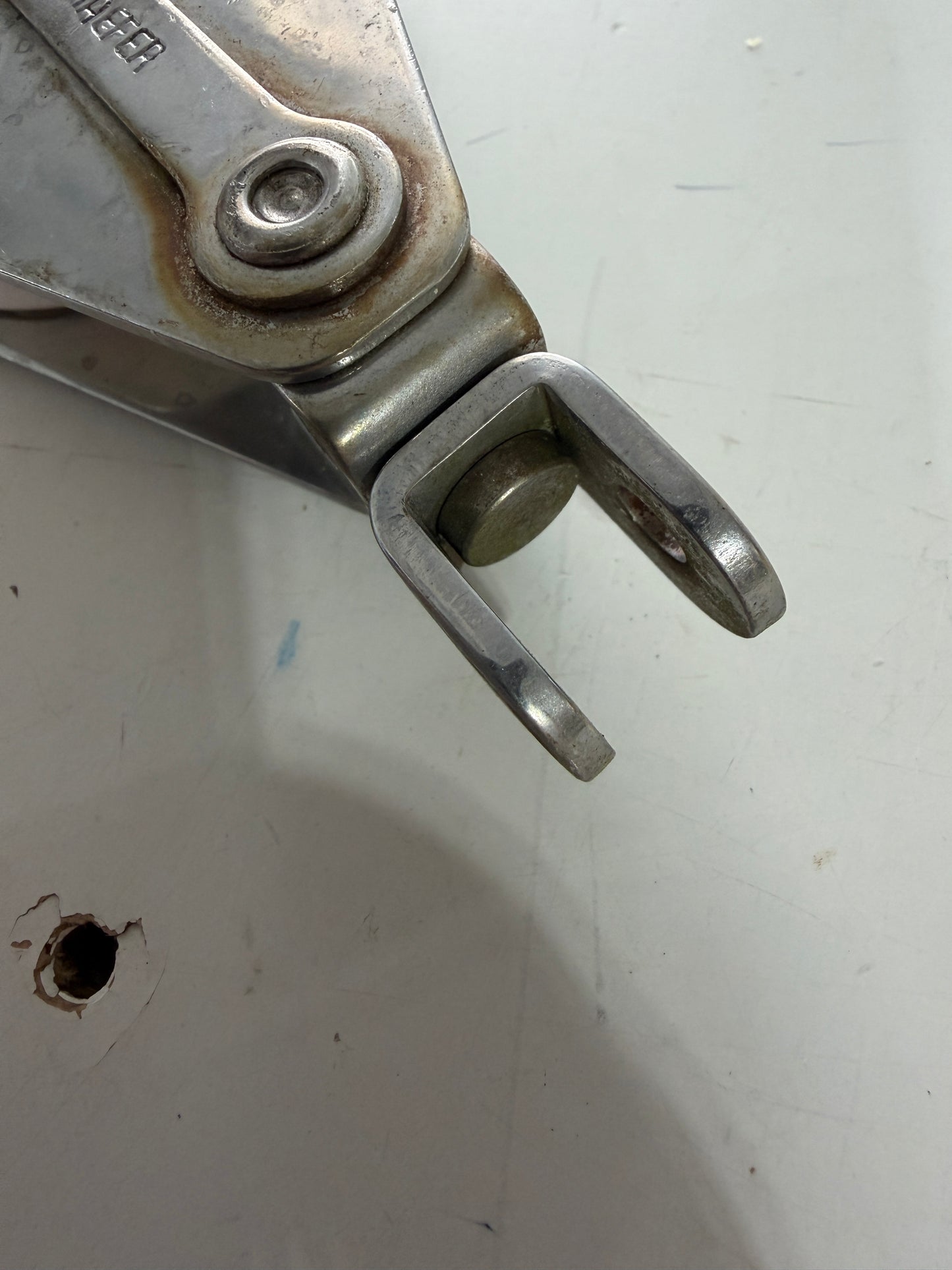 Schaefer Single Swivel Block - 2 3/8" Sheave - 5/8" Line