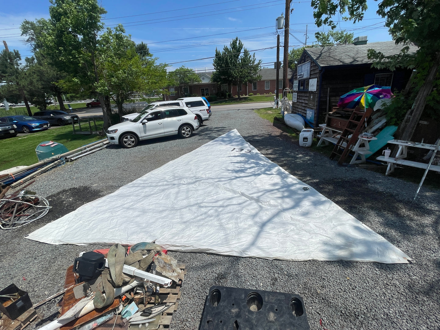 CAL 29 No. 1 Genoa 35’5” x 35’8” x 20’6”