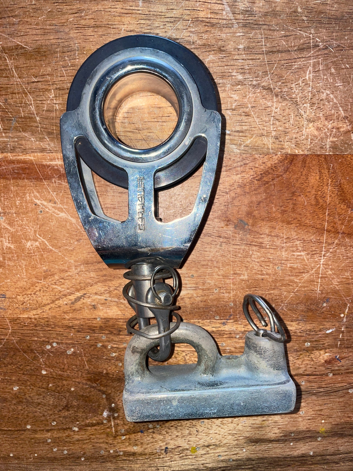 Garhauer 2 5/8” Single Sheave - 1/2” Line Block ON 1” Bronze Track Car