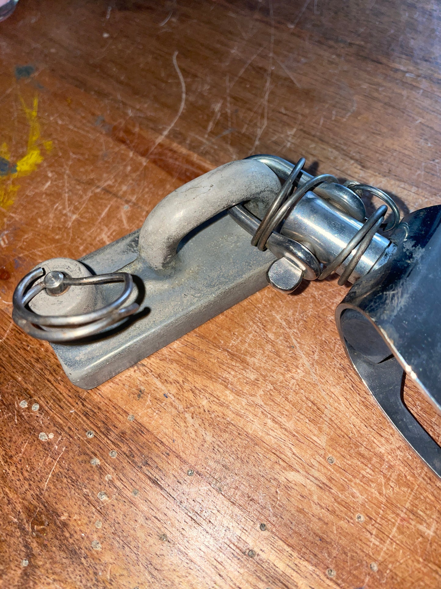 Garhauer 2 5/8” Single Sheave - 1/2” Line Block ON 1” Bronze Track Car