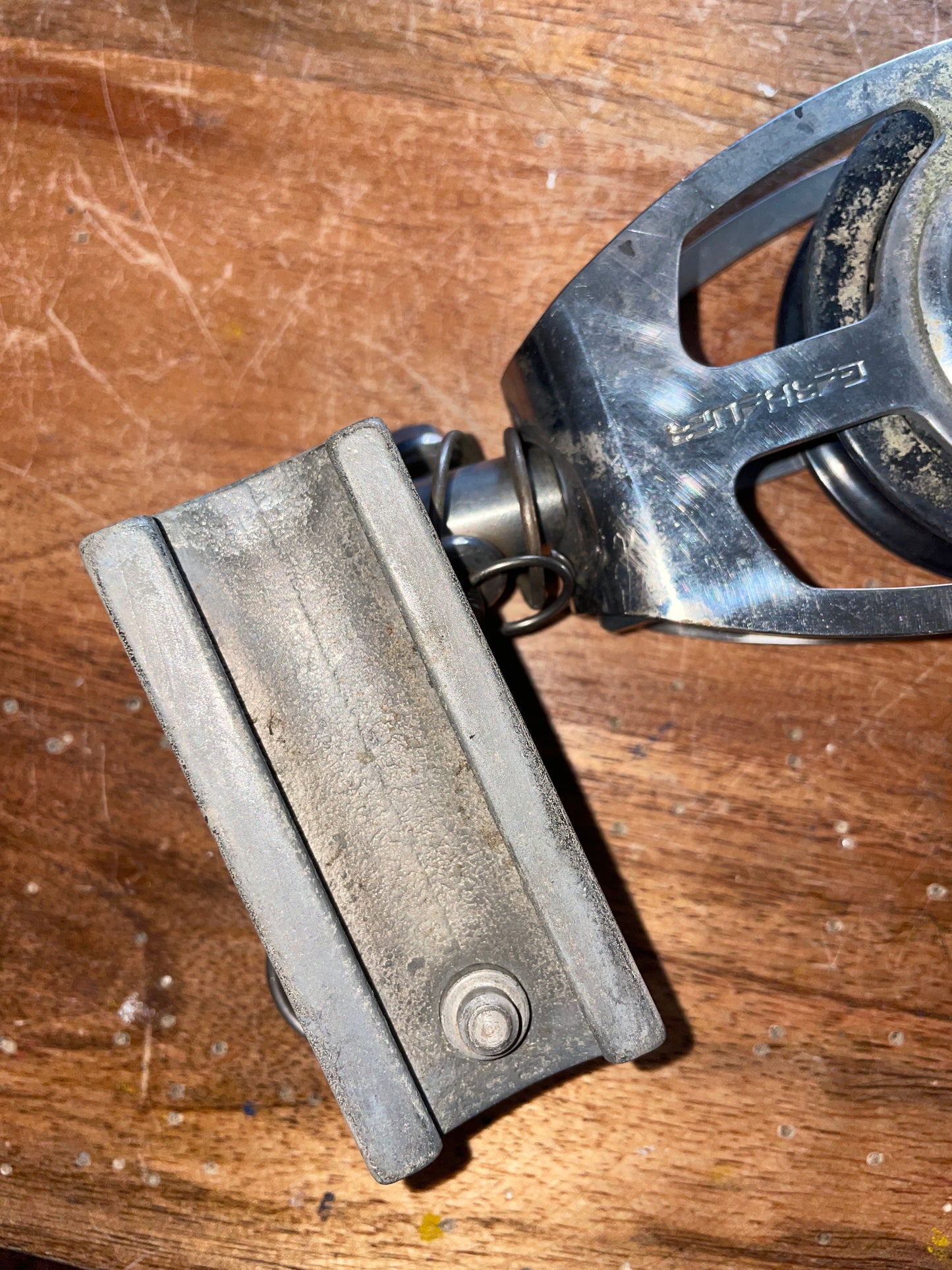 Garhauer 2 5/8” Single Sheave - 1/2” Line Block ON 1” Bronze Track Car