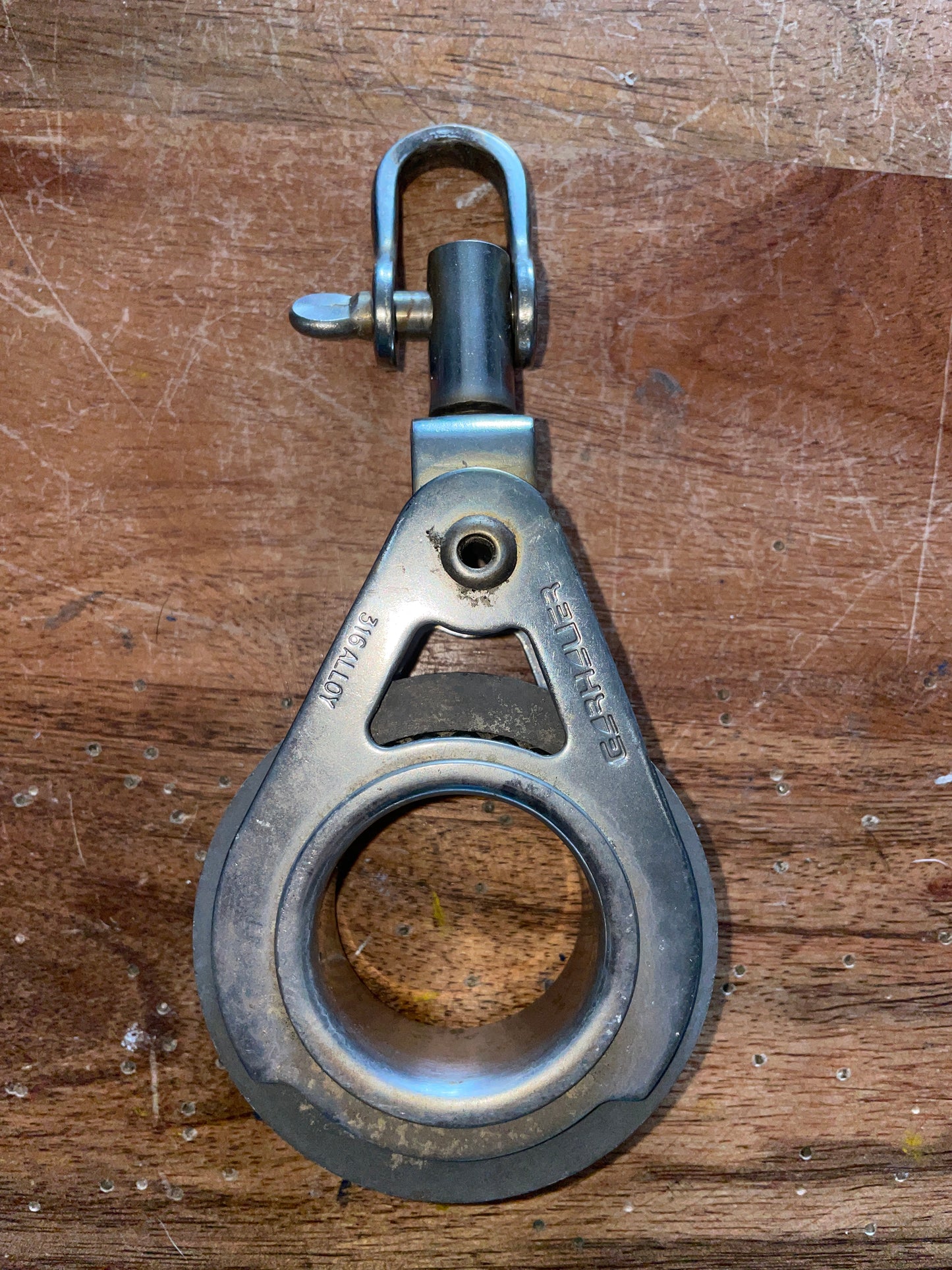 Garhauer 316 Alloy 2 5/8” Single Sheave Swivel Block - 7/16” Line