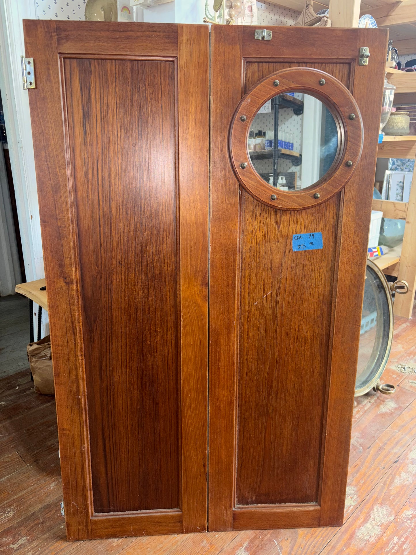 Cal 29 Interior Folding Door With Mirror -- #56