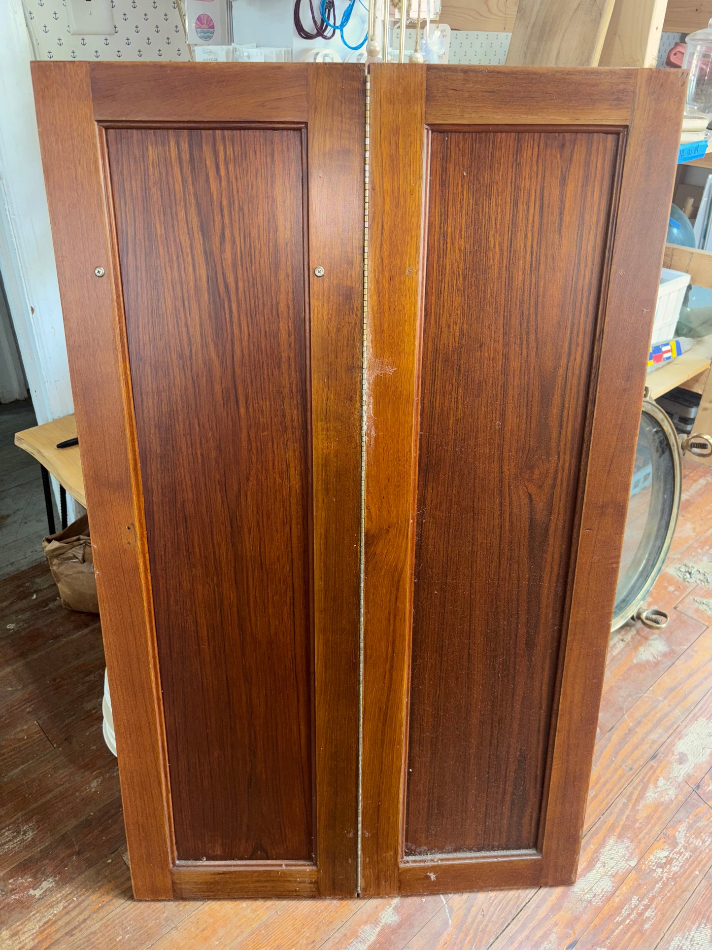 Cal 29 Interior Folding Door With Mirror -- #56