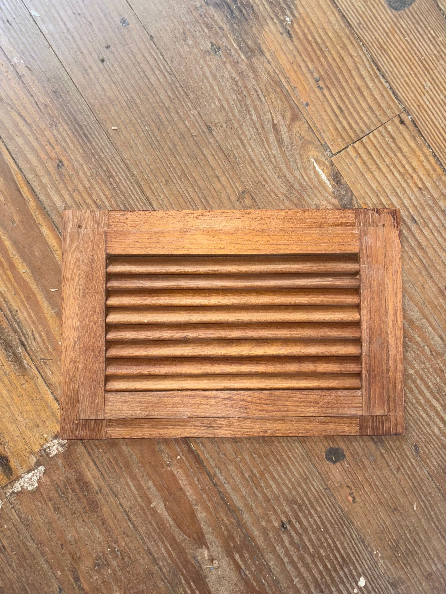12" x 8" Louvered Vent -- #14