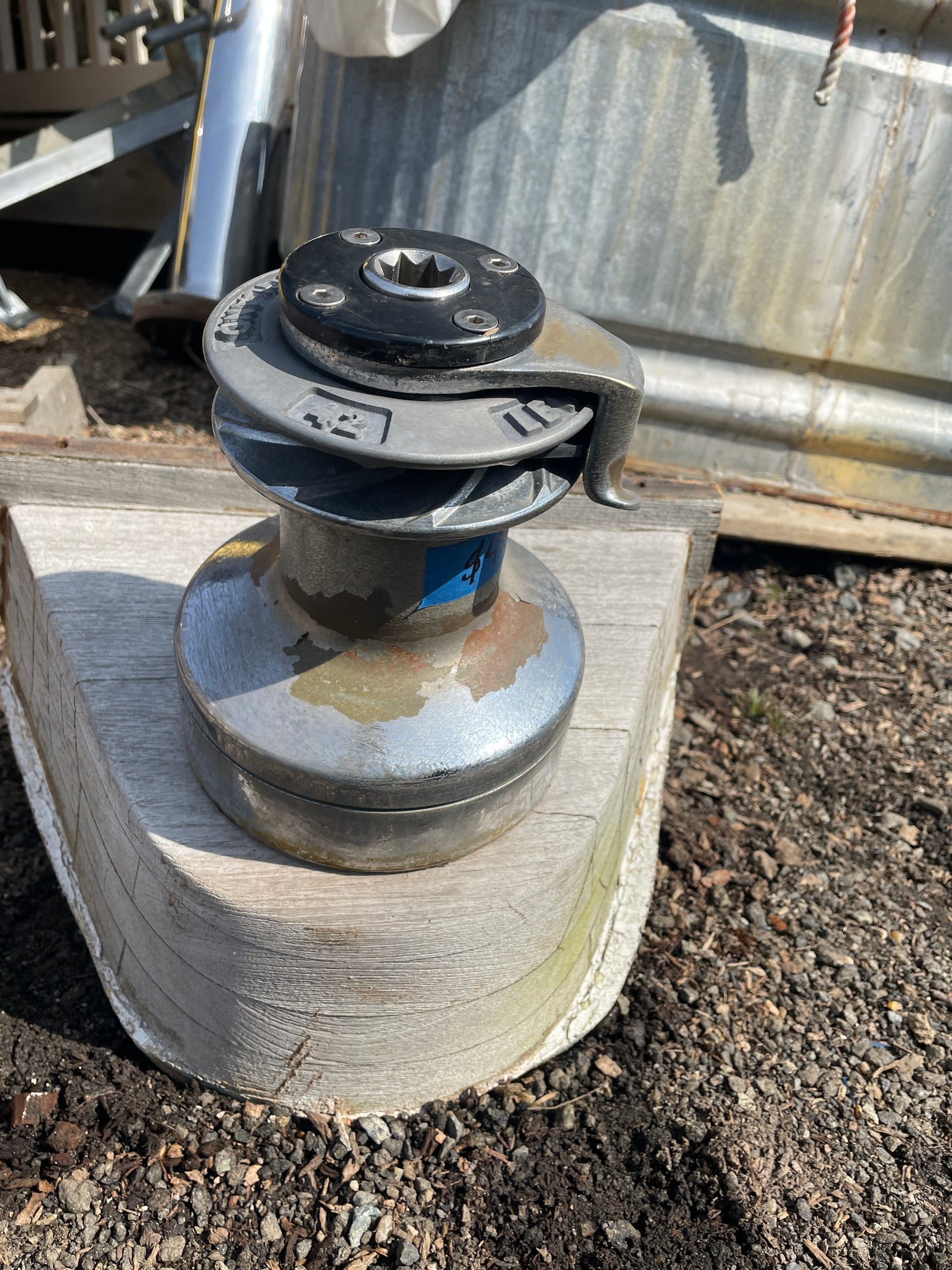 Lewmar 42 Self Tailing Winch
