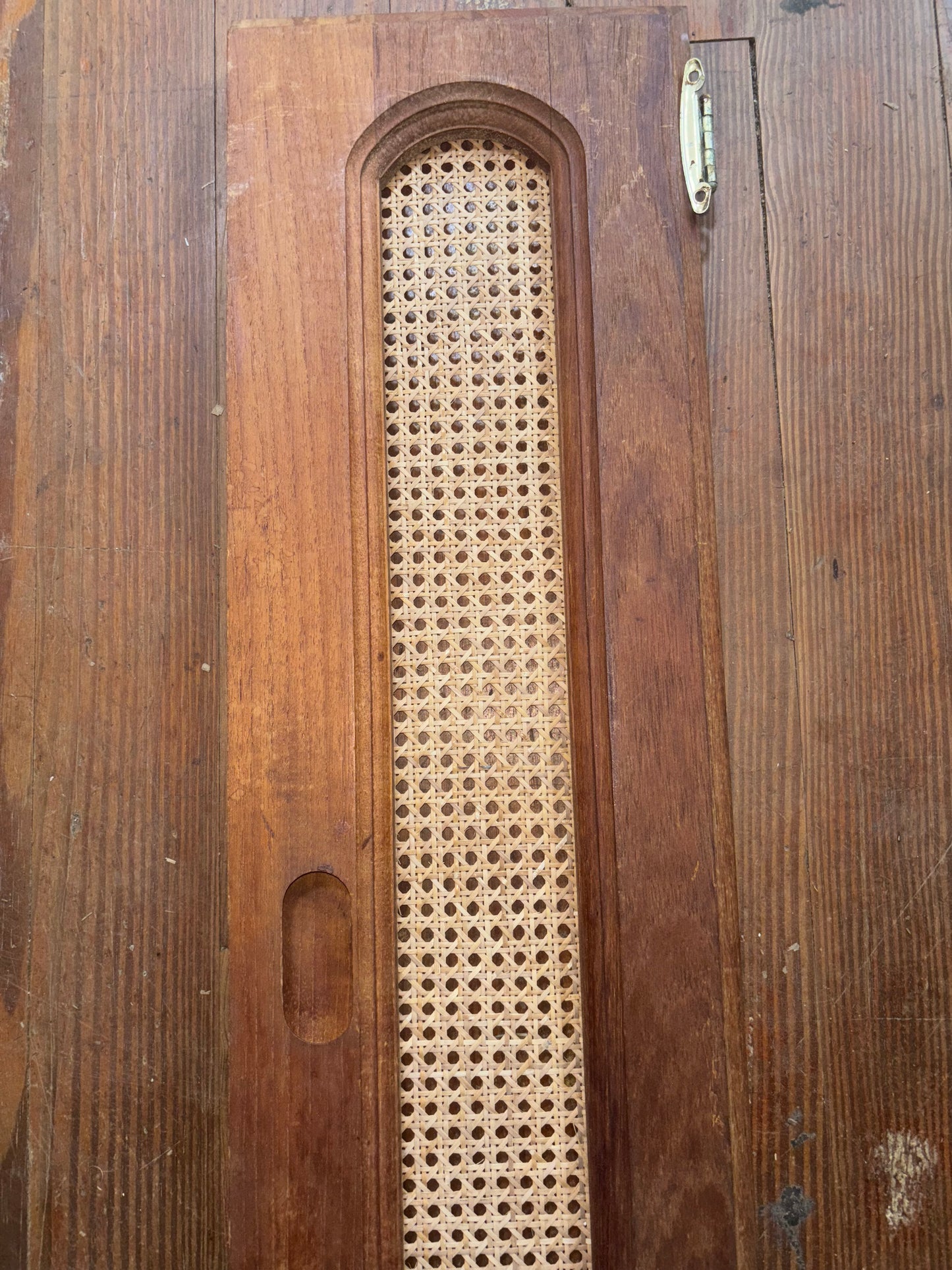 Laguna 30 Interior Wicker Door - ID 31" Long x 7 5/8" Wide -- #19