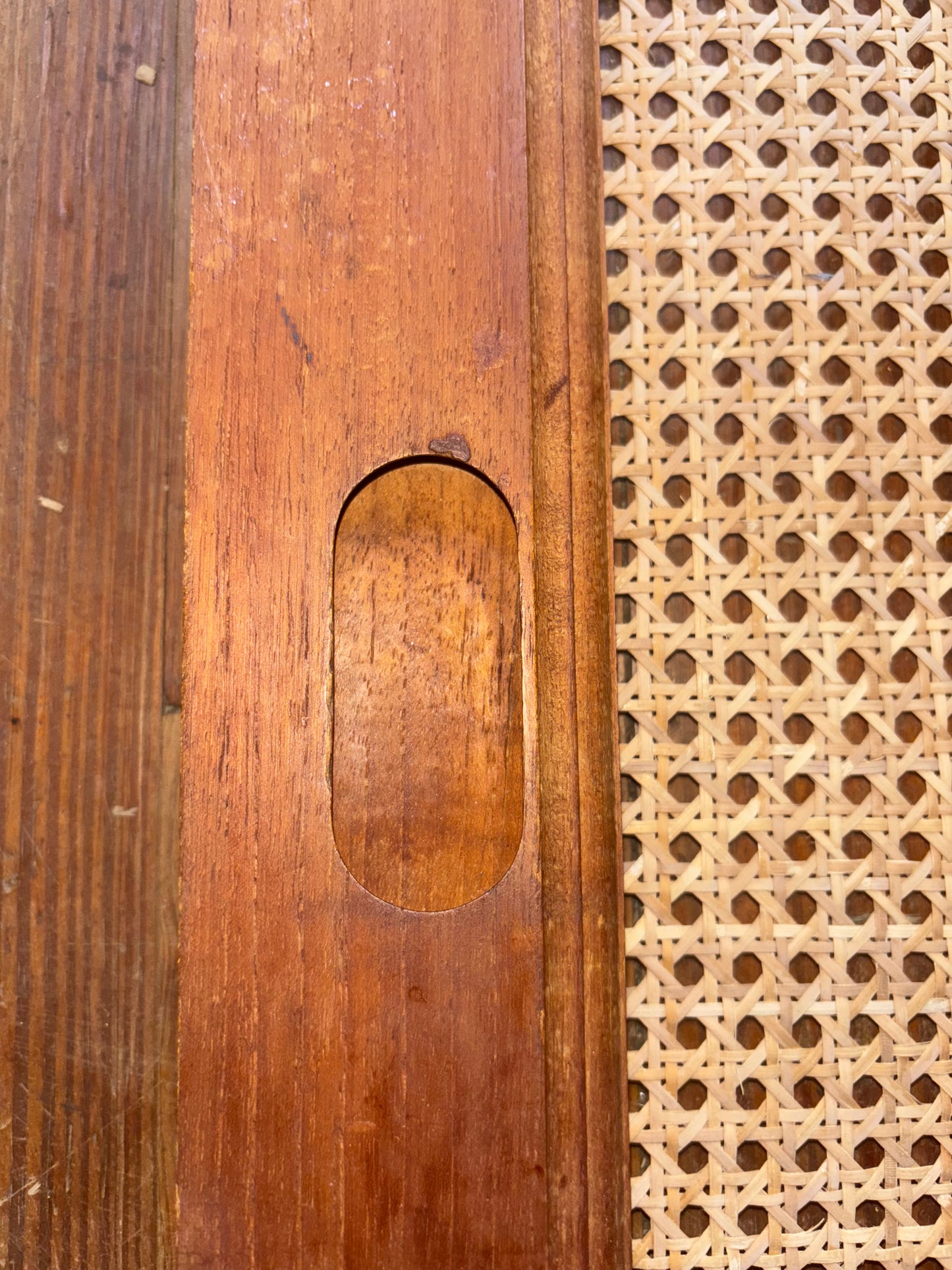 Laguna 30 Interior Wicker Door - ID 31" Long x 7 5/8" Wide -- #19