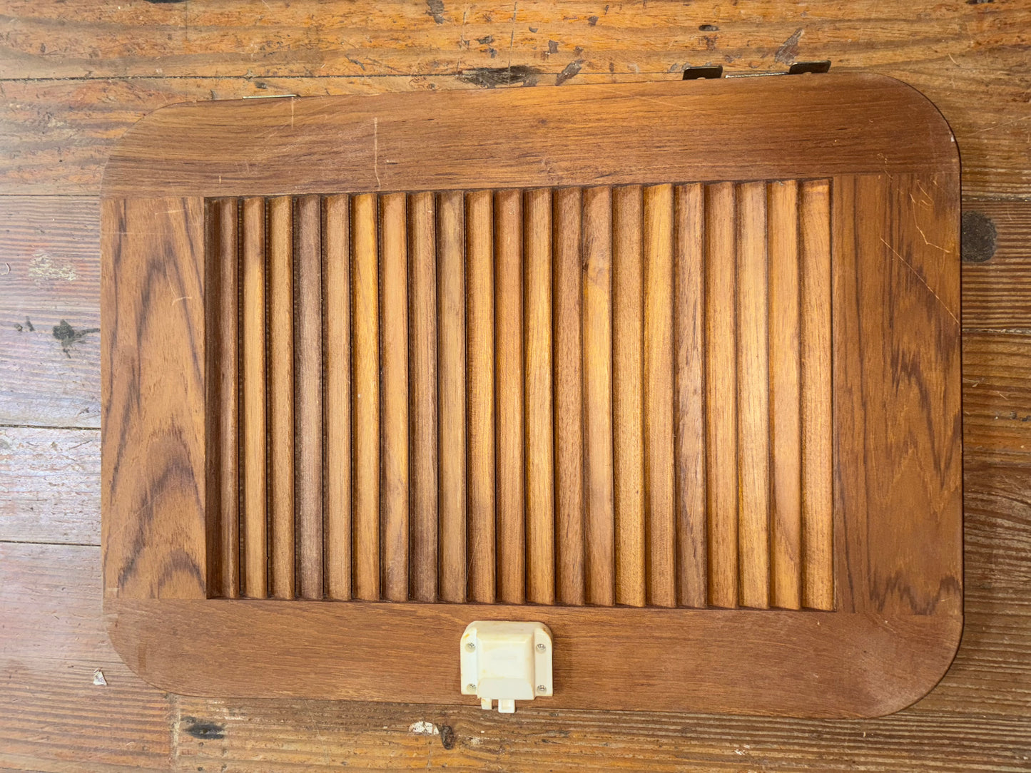 Louvered Interior Cabinet Door With Push Lock - 21 1/2" Long x 15 1/2" Wide -- #22