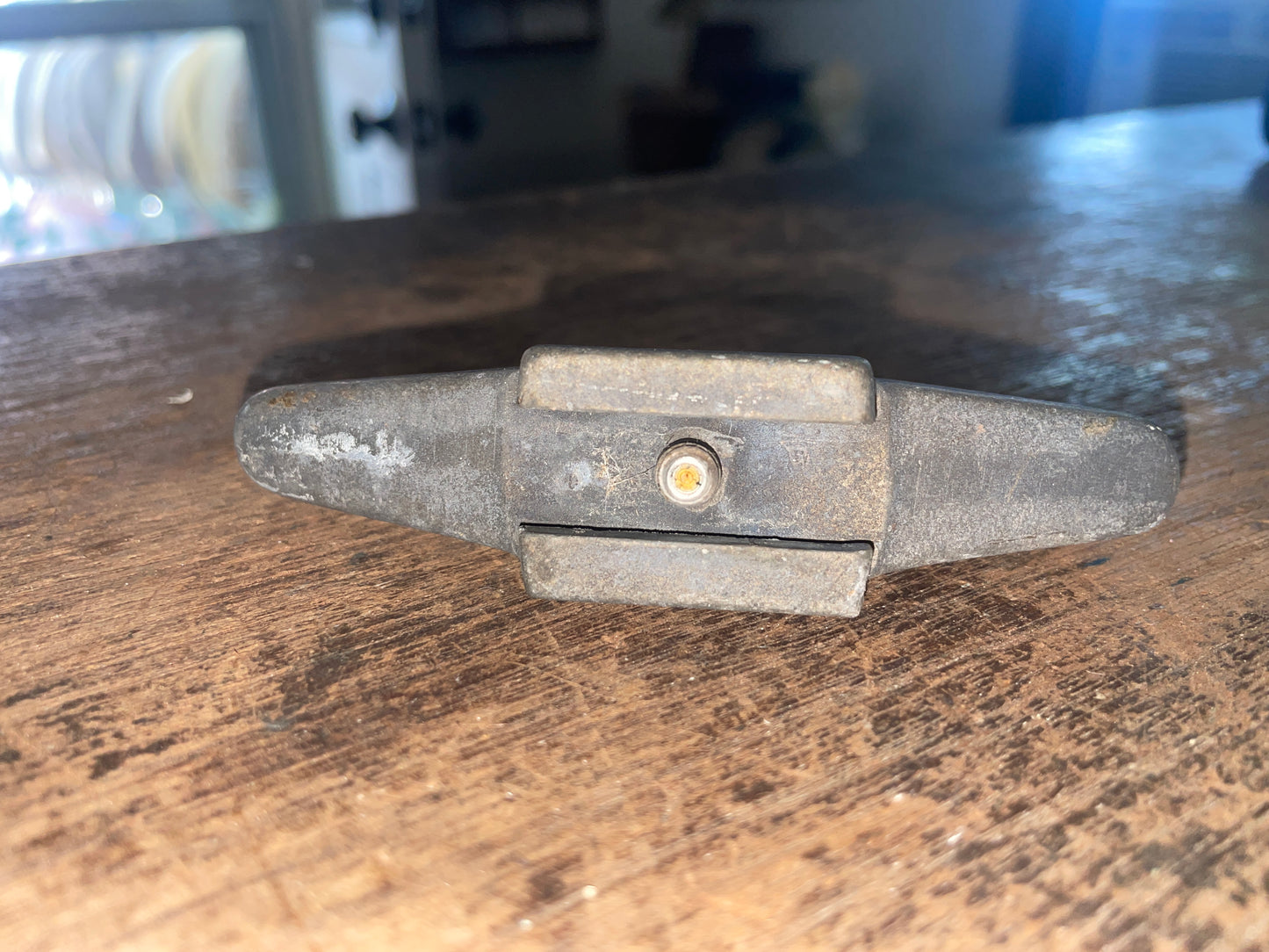 Aluminum Shroud Cleat 5/8” Track