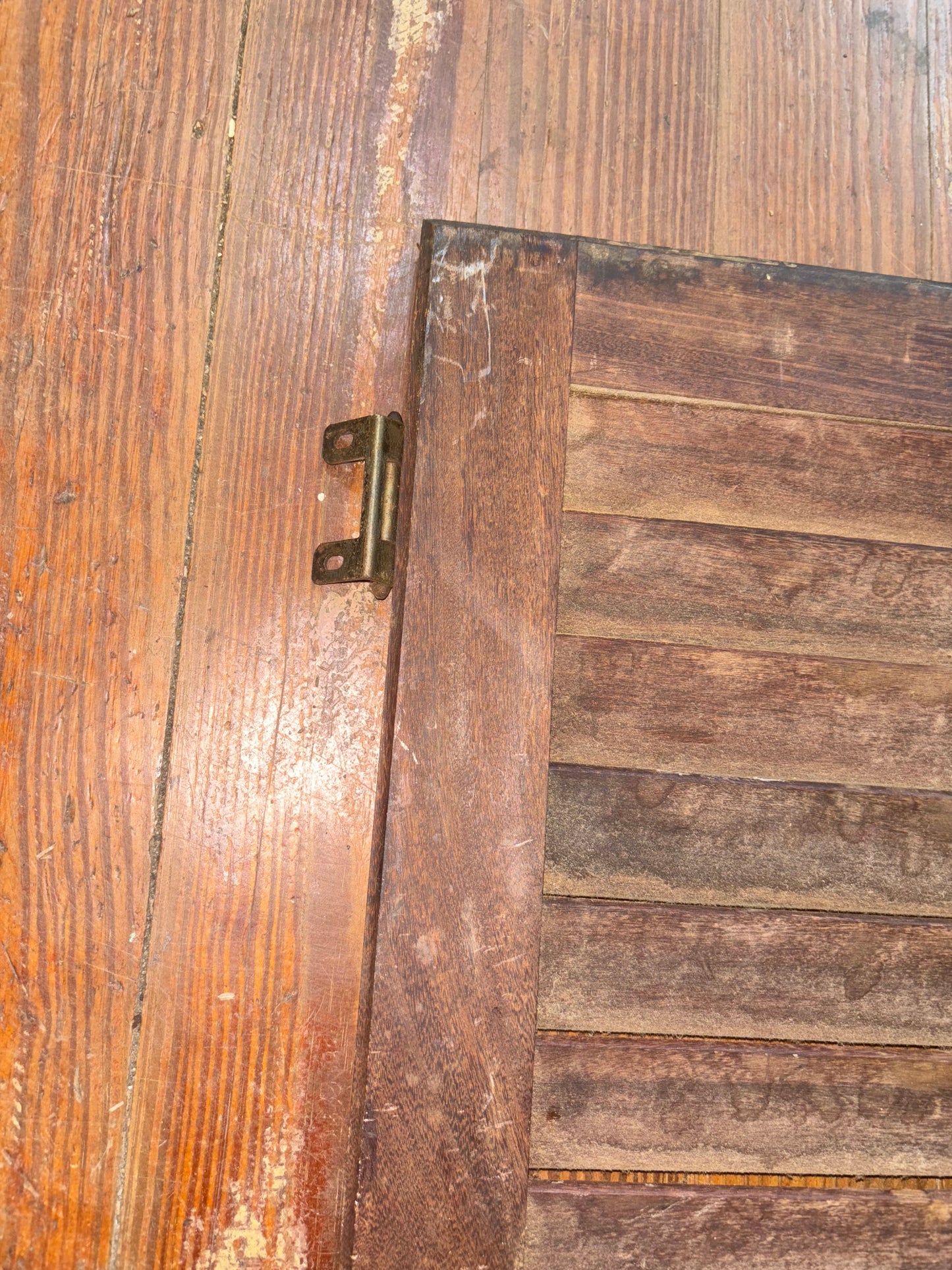 Silverton Louvered Cabinet Door - 22" Long x 16 5/8" Wide -- #37