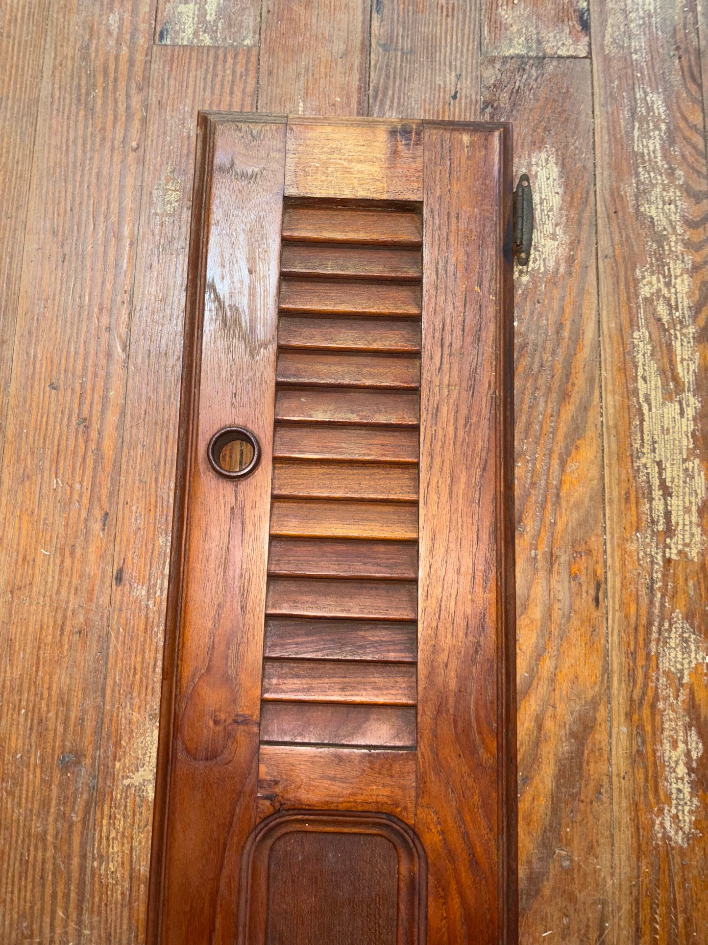 Islander 32 Interior Cabinet Door - ID 32 1/4" Long x 8 1/8" Wide -- #43