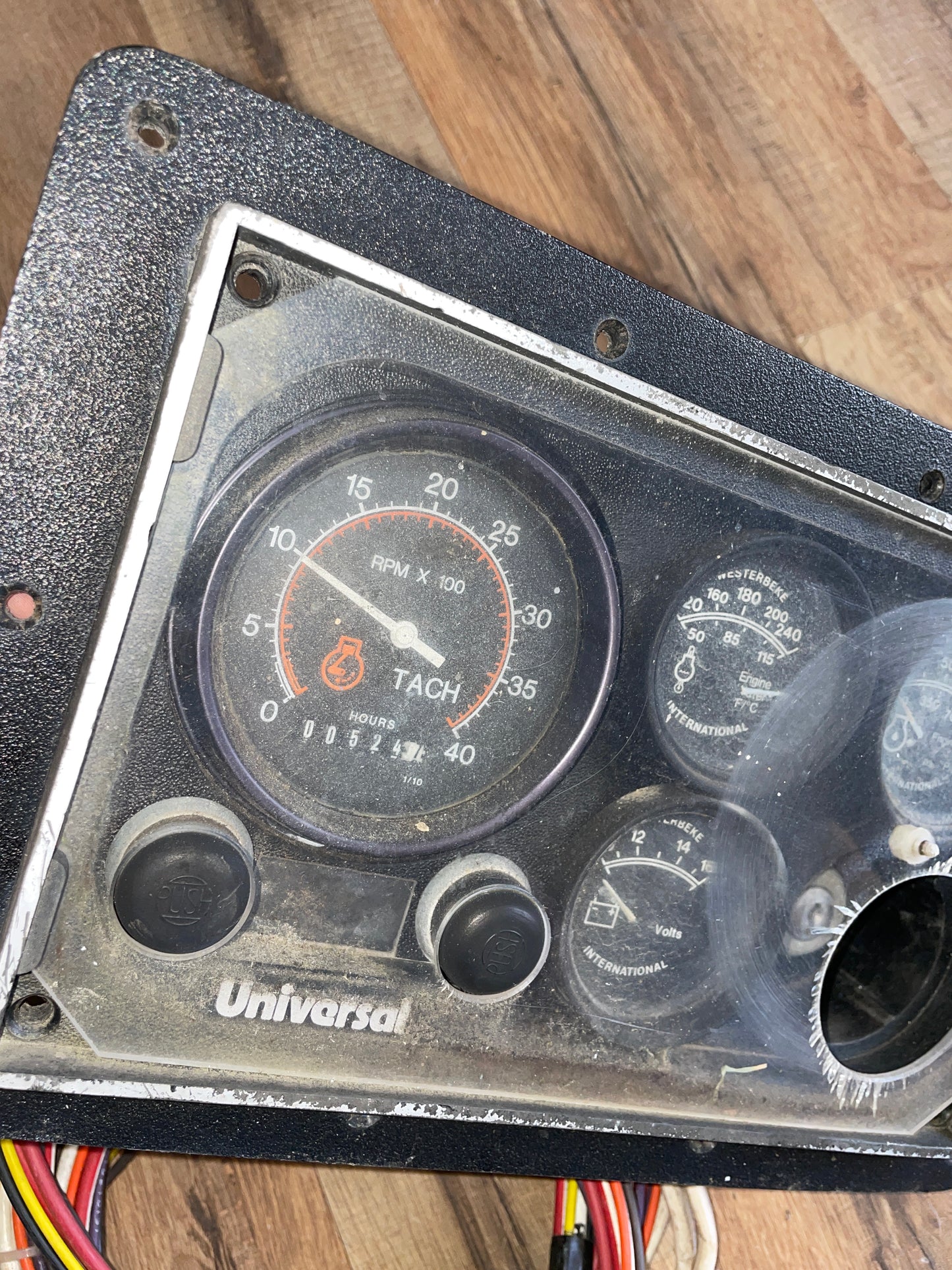 Universal Engine Panel - No Keys Off Catalina 30