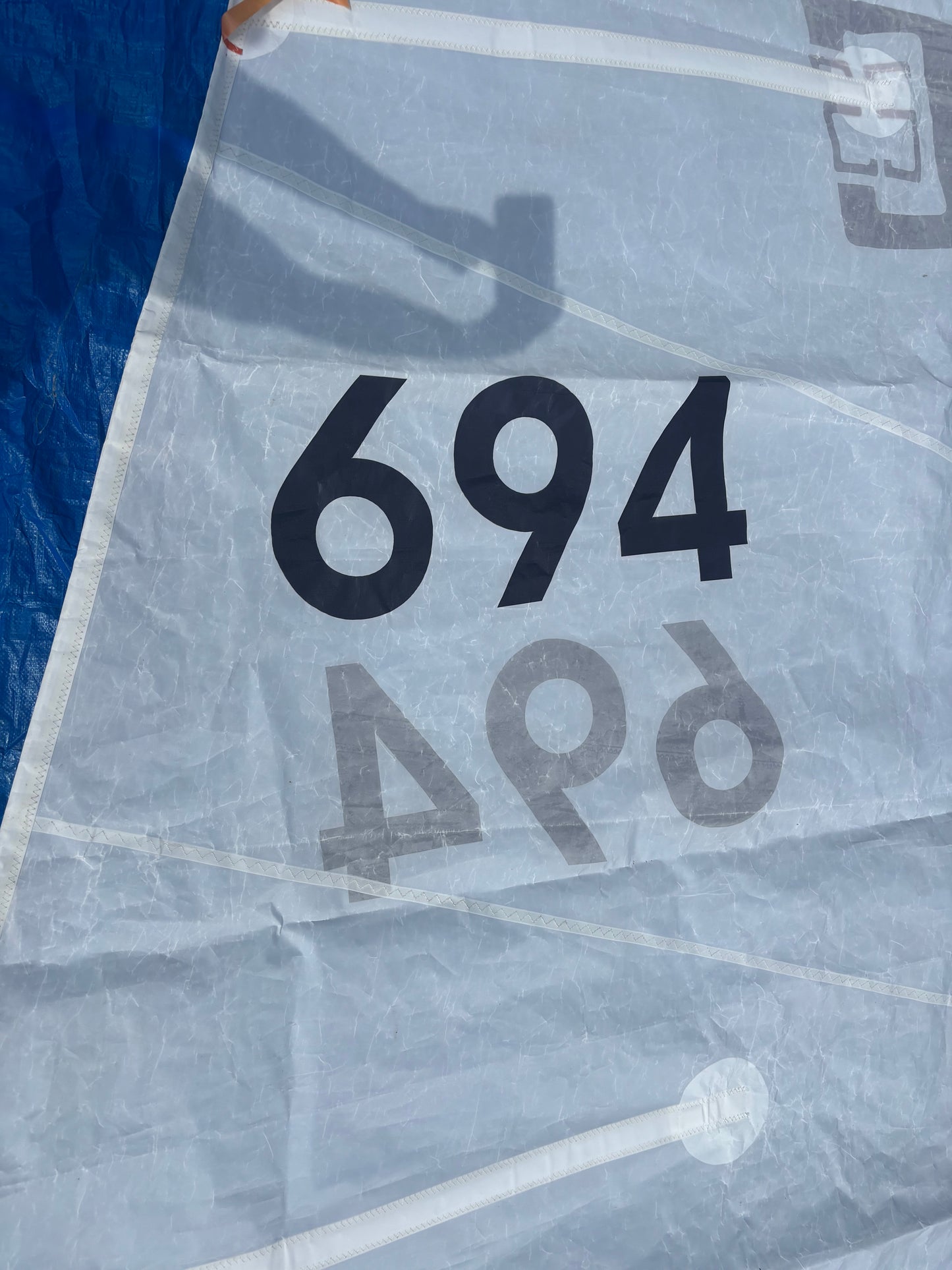 CAL 25 Quantum Main Sail -- 24' Luff x 27' Leech x 11' Foot -- LIKE NEW