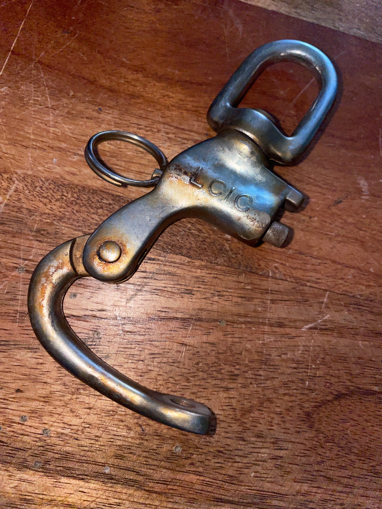 LCIC Stainless Steel Swivel Bail Shackle - 5/8” Bail