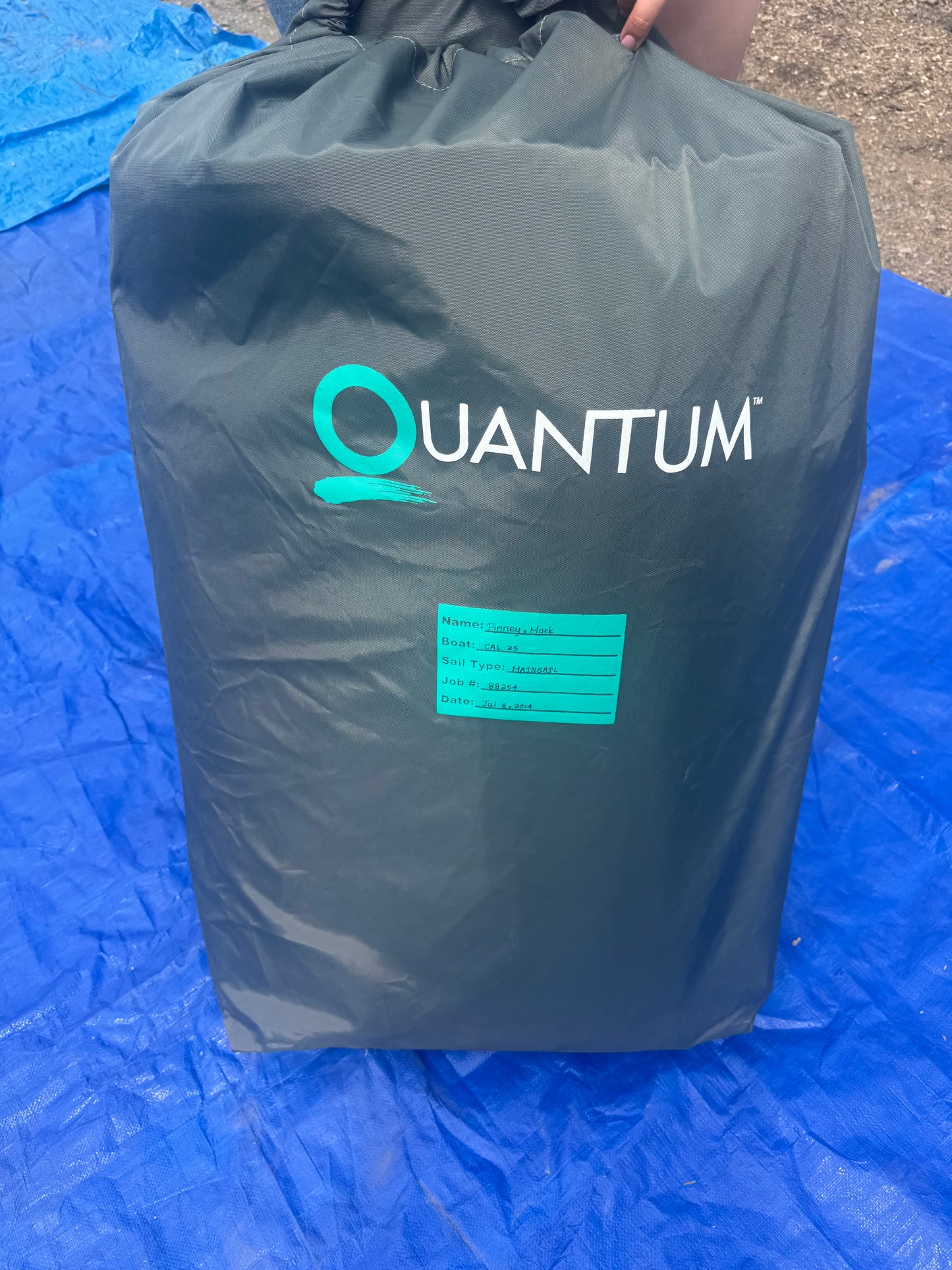 CAL 25 Quantum Main Sail -- 24' Luff x 27' Leech x 11' Foot -- LIKE NEW