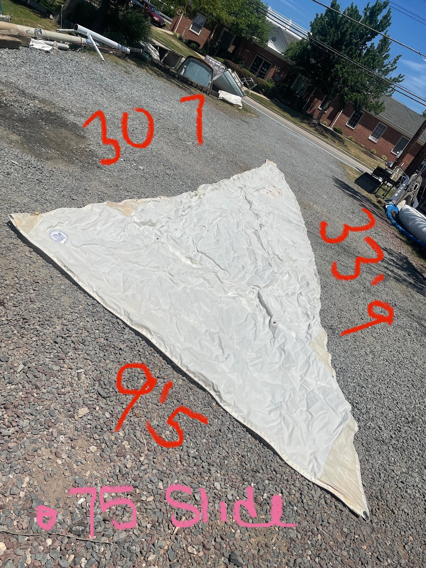 Seafarer 28 Mainsail - 9’5” x 30’7” x 33’9”
