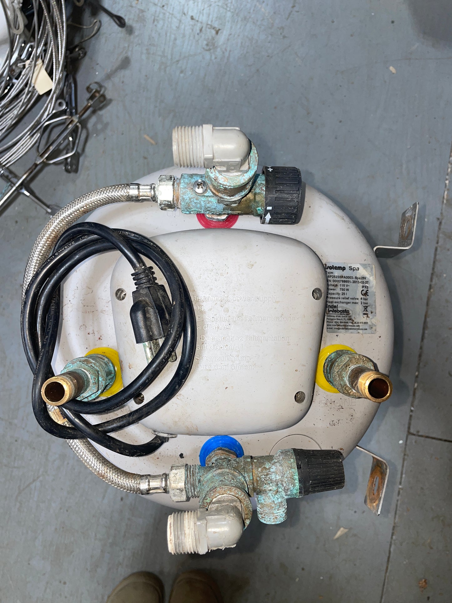 ISOTEMP Spa 25L Capacity Water Heater - WORKS