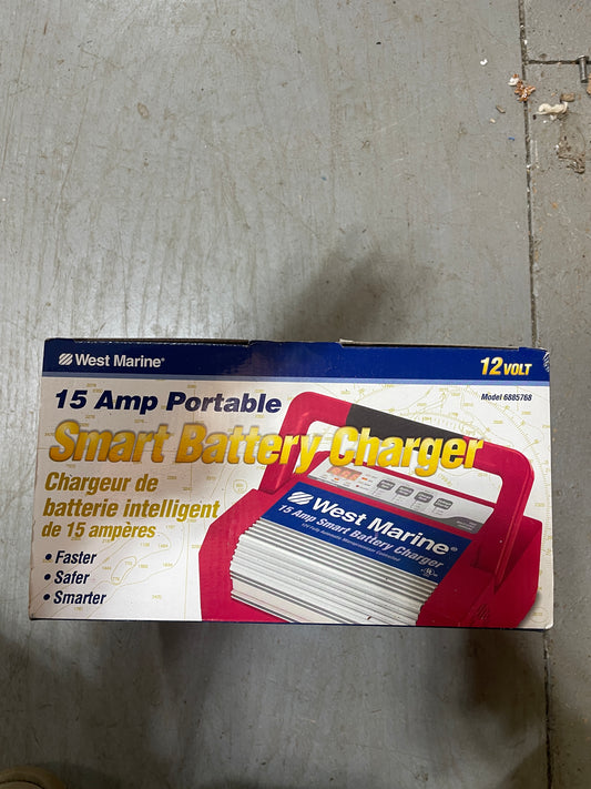 West Marine 15 AMP Portable Smart Battery Charger - NEW