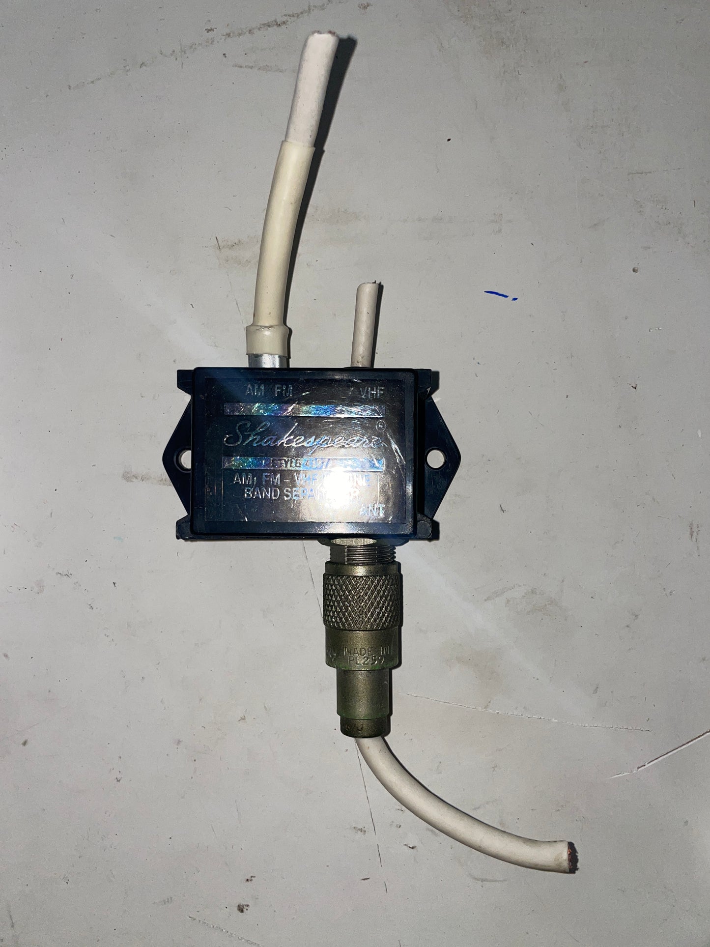 Shakespeare 4357 Marine Band Separator