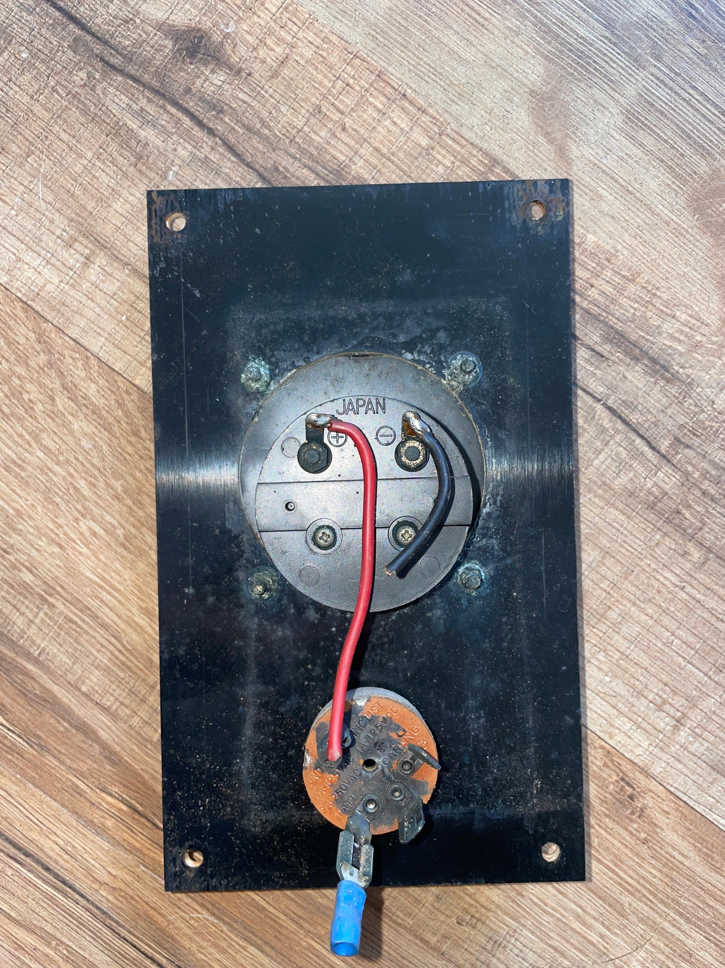 Professional Mariner Electrical System Monitor